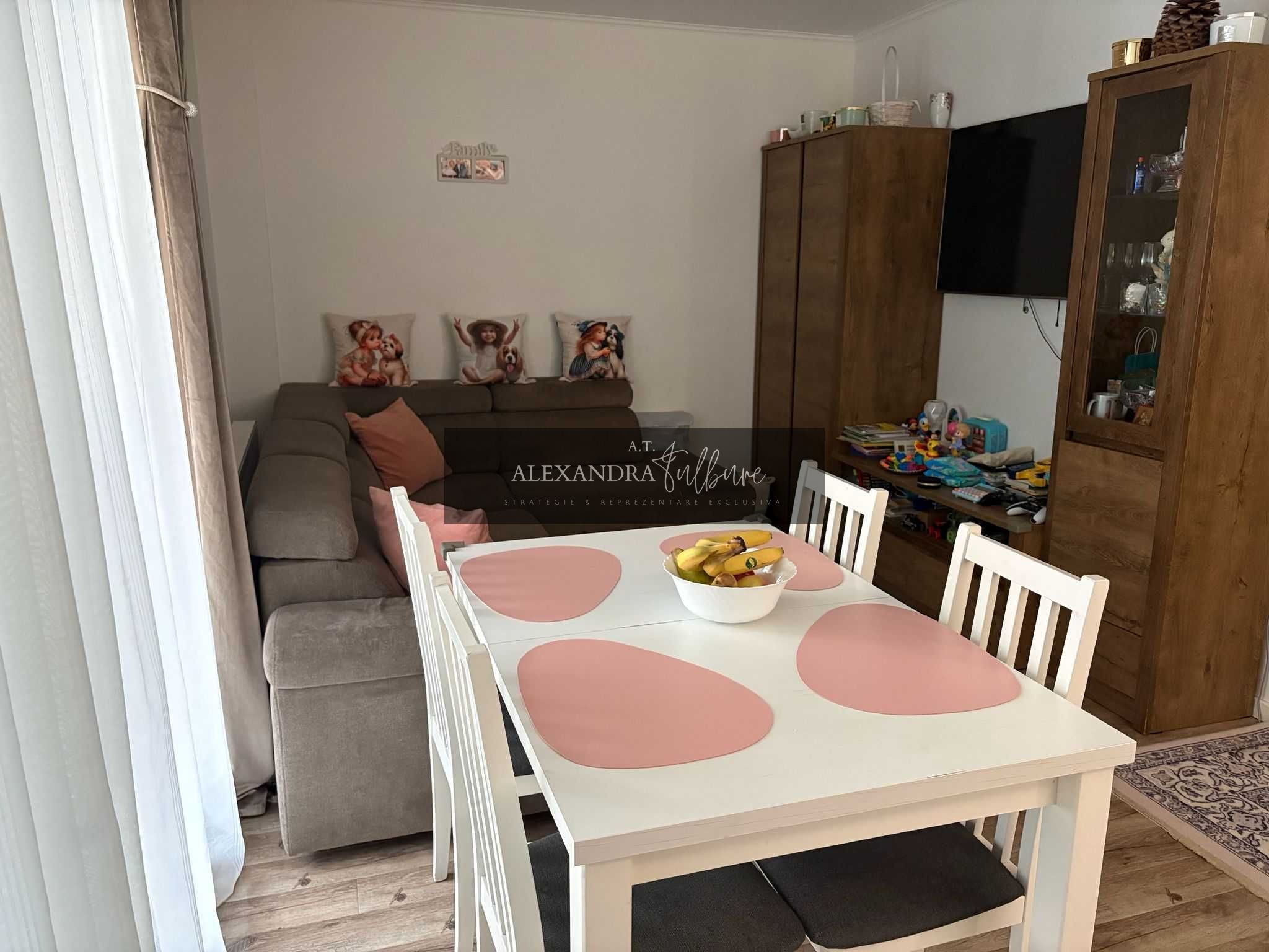 Apartament 3 camere, 2 balcoane, etaj intermediar — fotografia 3