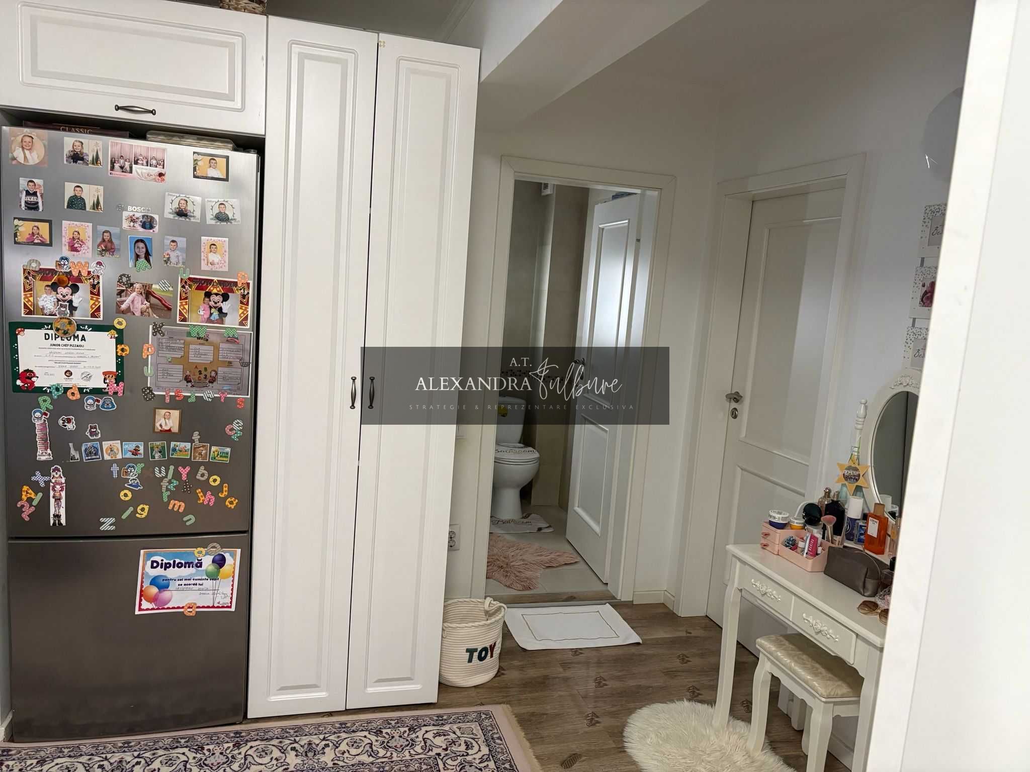 Apartament 3 camere, 2 balcoane, etaj intermediar — fotografia 5