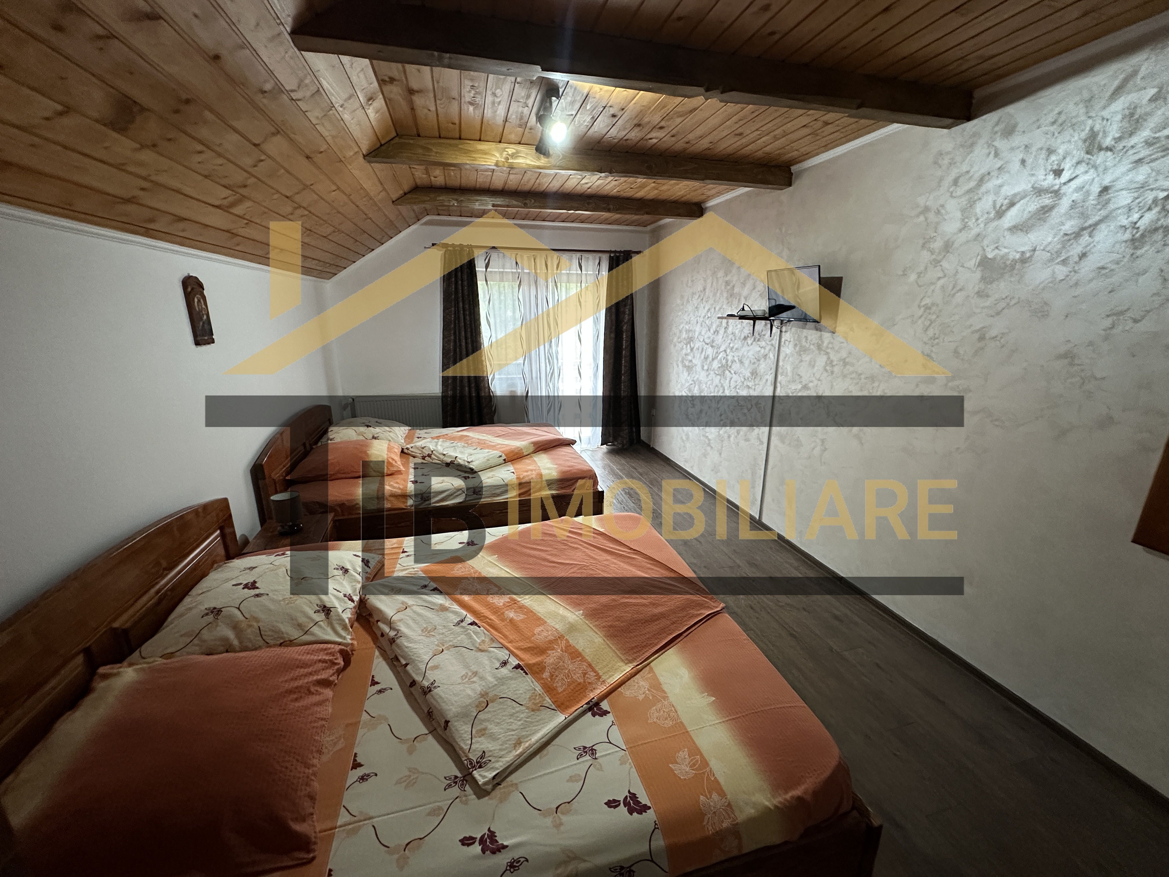 Vila cu 8 camere de vanzare, teren 1580mp, Zona Praid — fotografia 14