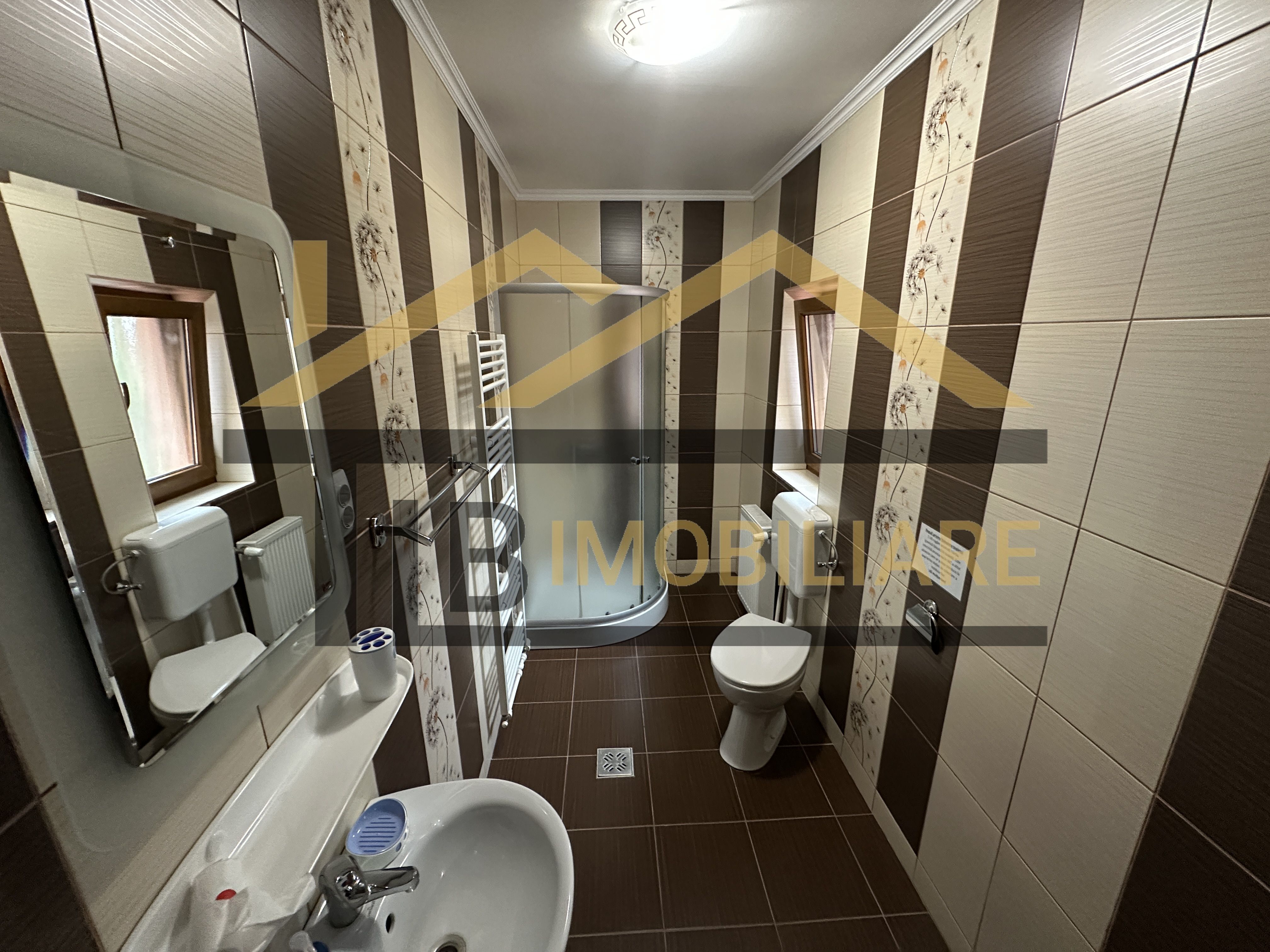 Vila cu 8 camere de vanzare, teren 1580mp, Zona Praid — fotografia 17