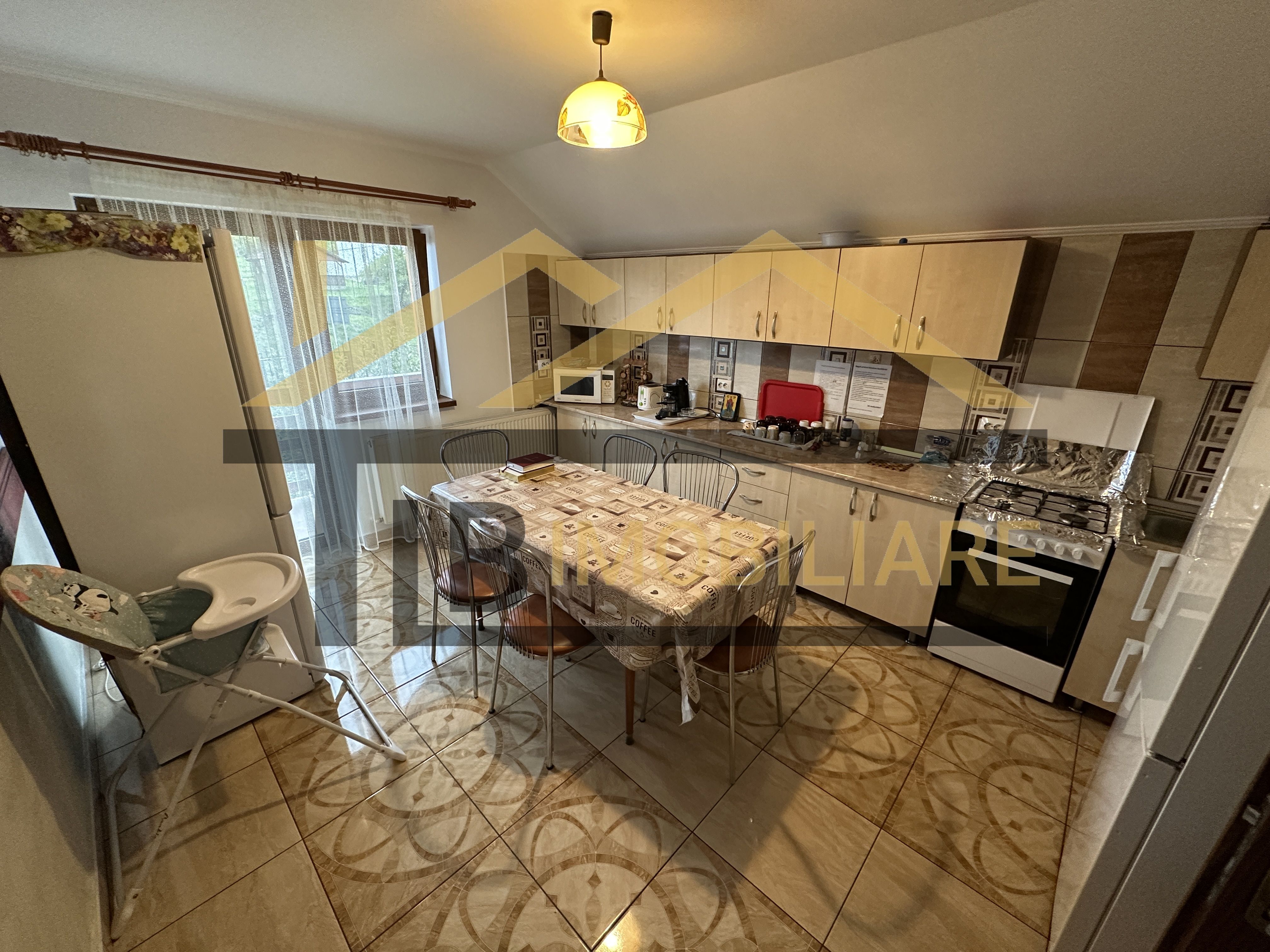 Vila cu 8 camere de vanzare, teren 1580mp, Zona Praid — fotografia 18