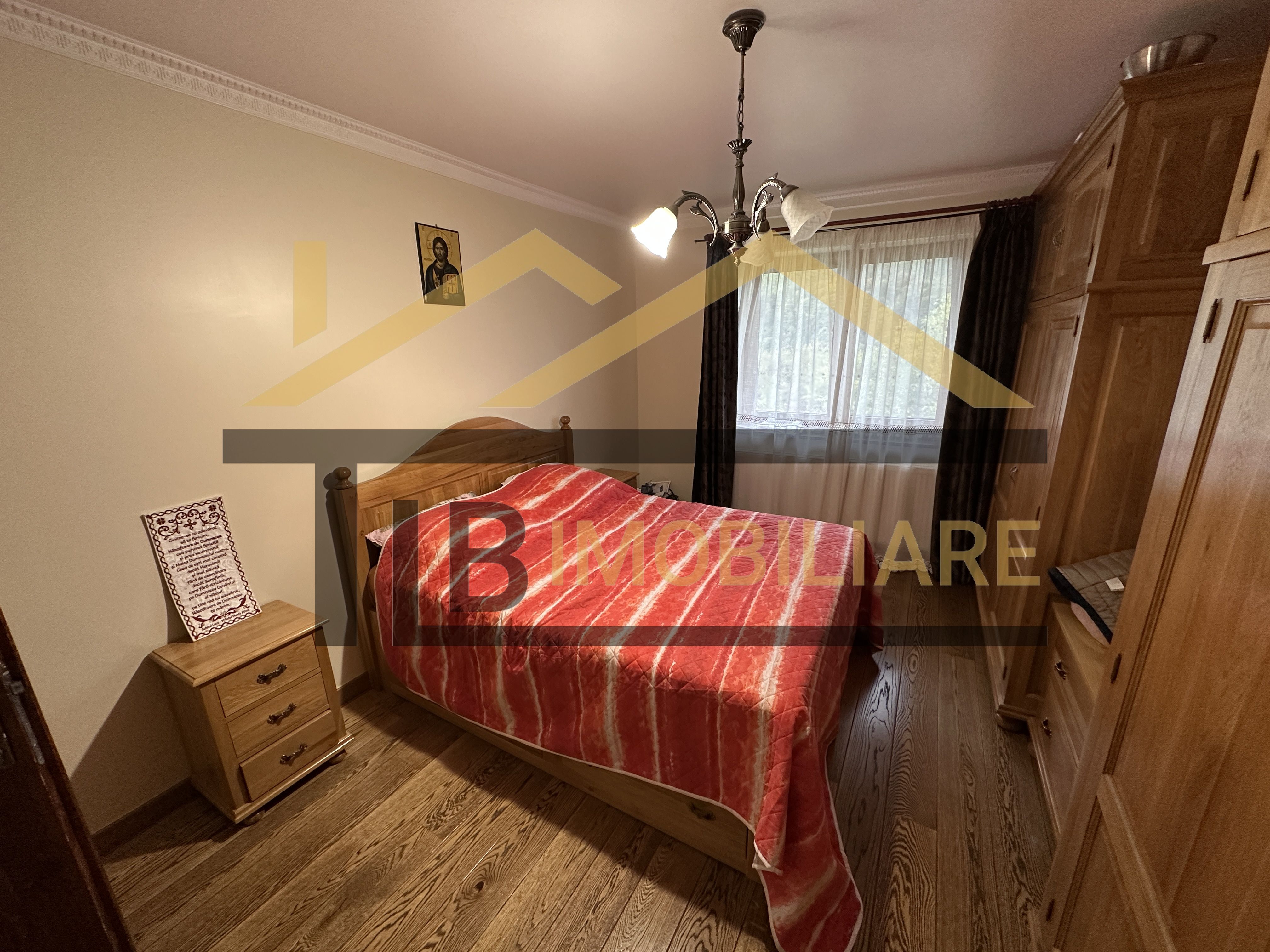 Vila cu 8 camere de vanzare, teren 1580mp, Zona Praid — fotografia 32