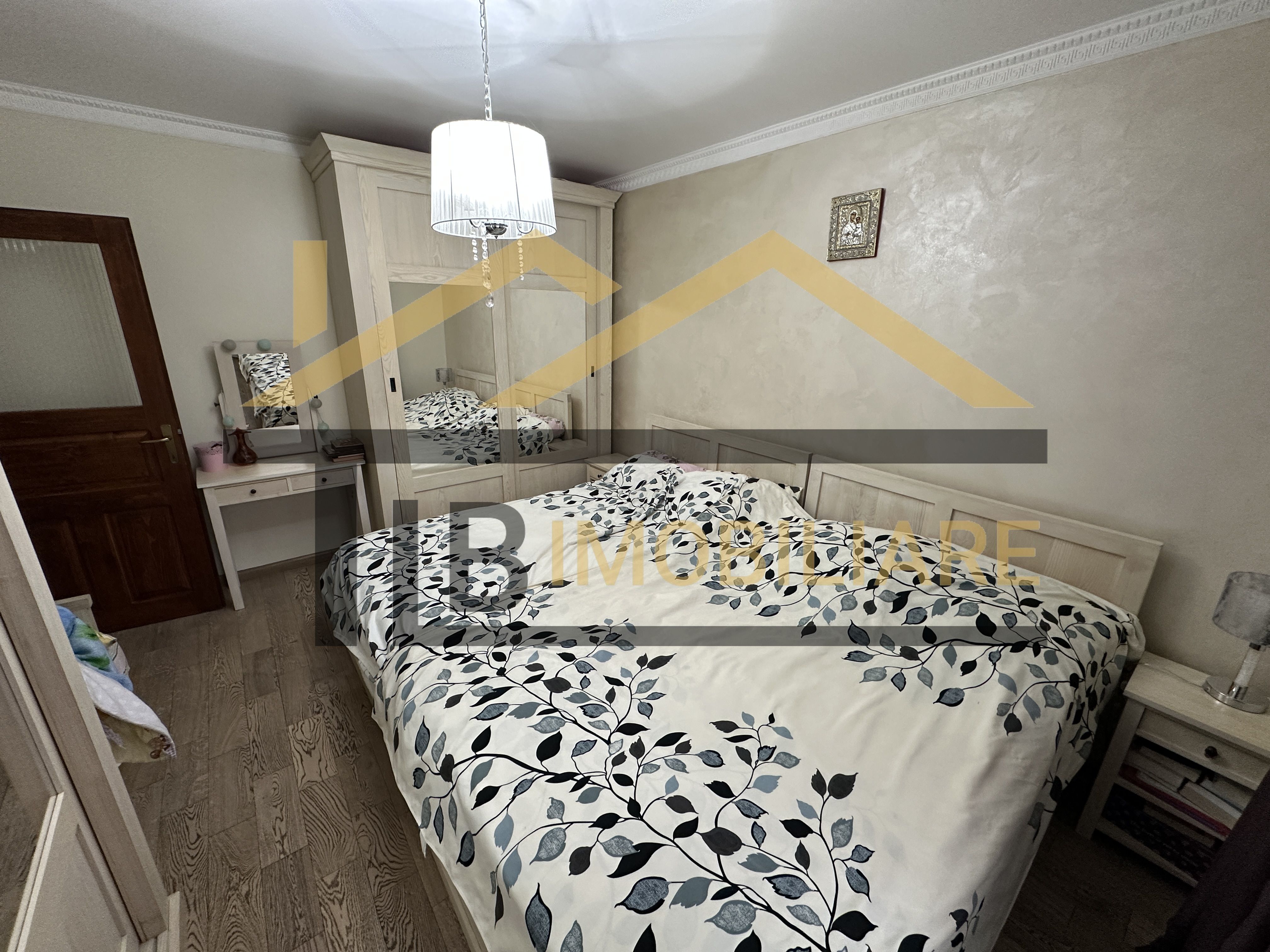 Vila cu 8 camere de vanzare, teren 1580mp, Zona Praid — fotografia 33