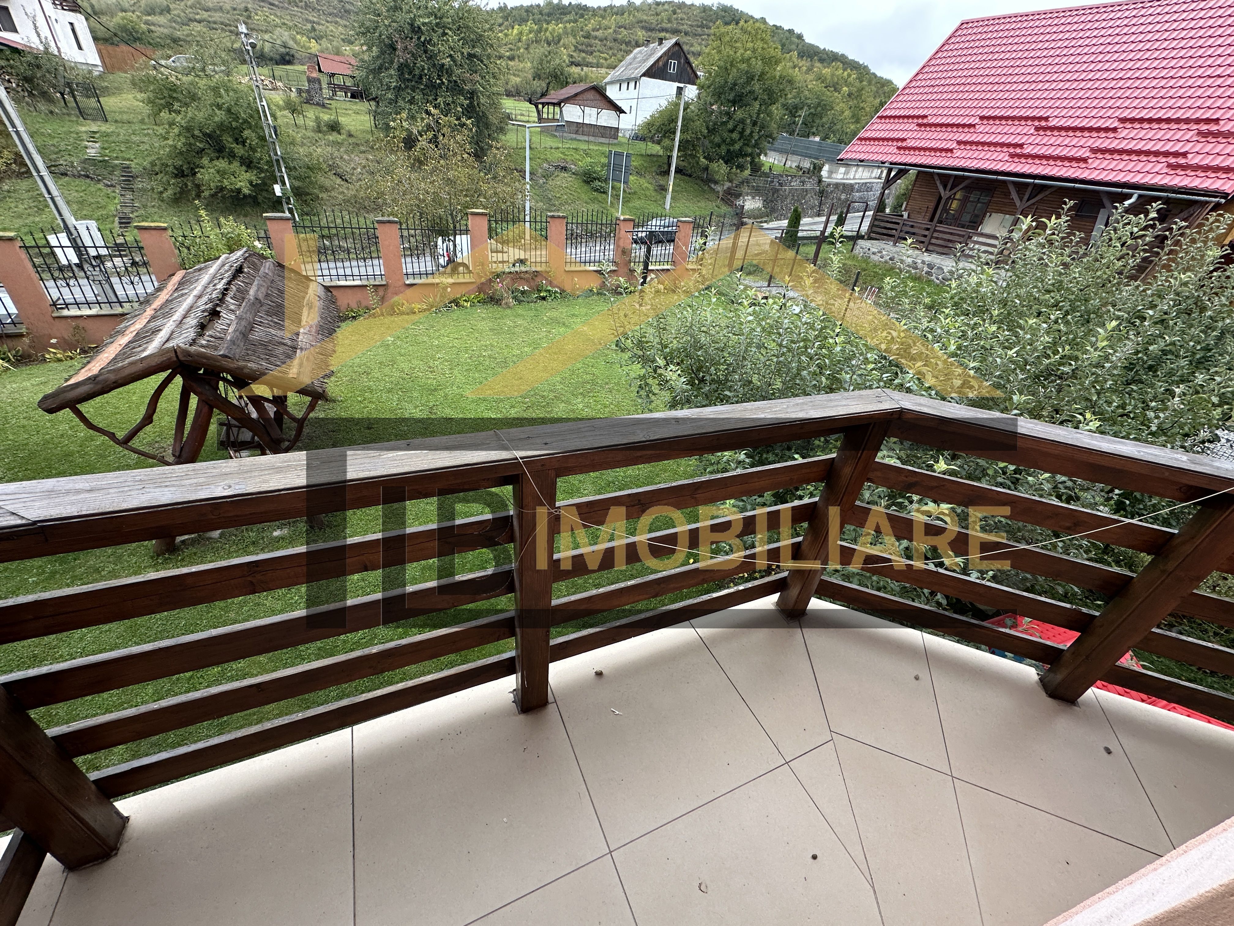 Vila cu 8 camere de vanzare, teren 1580mp, Zona Praid — fotografia 37