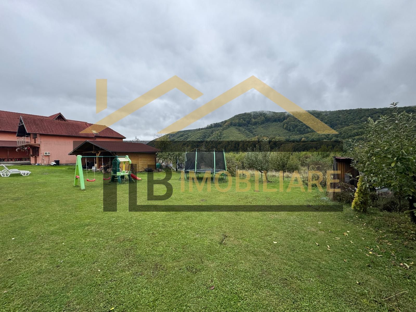 Vila cu 8 camere de vanzare, teren 1580mp, Zona Praid — fotografia 6