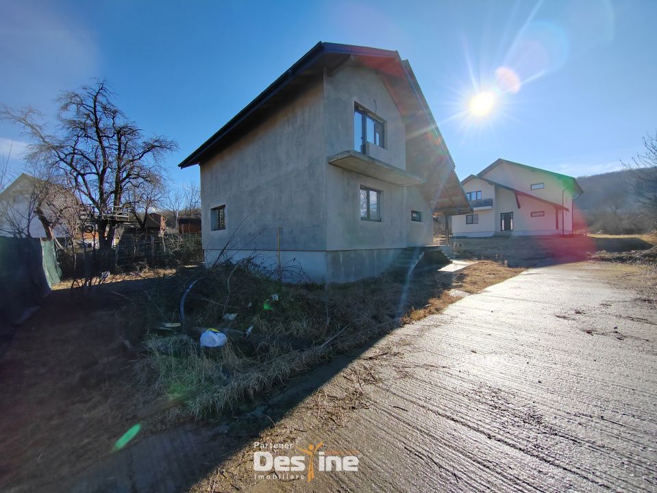 BÂRNOVA - Casă individuală P+M+POD, 145 mp + 789 mp teren — fotografia 4