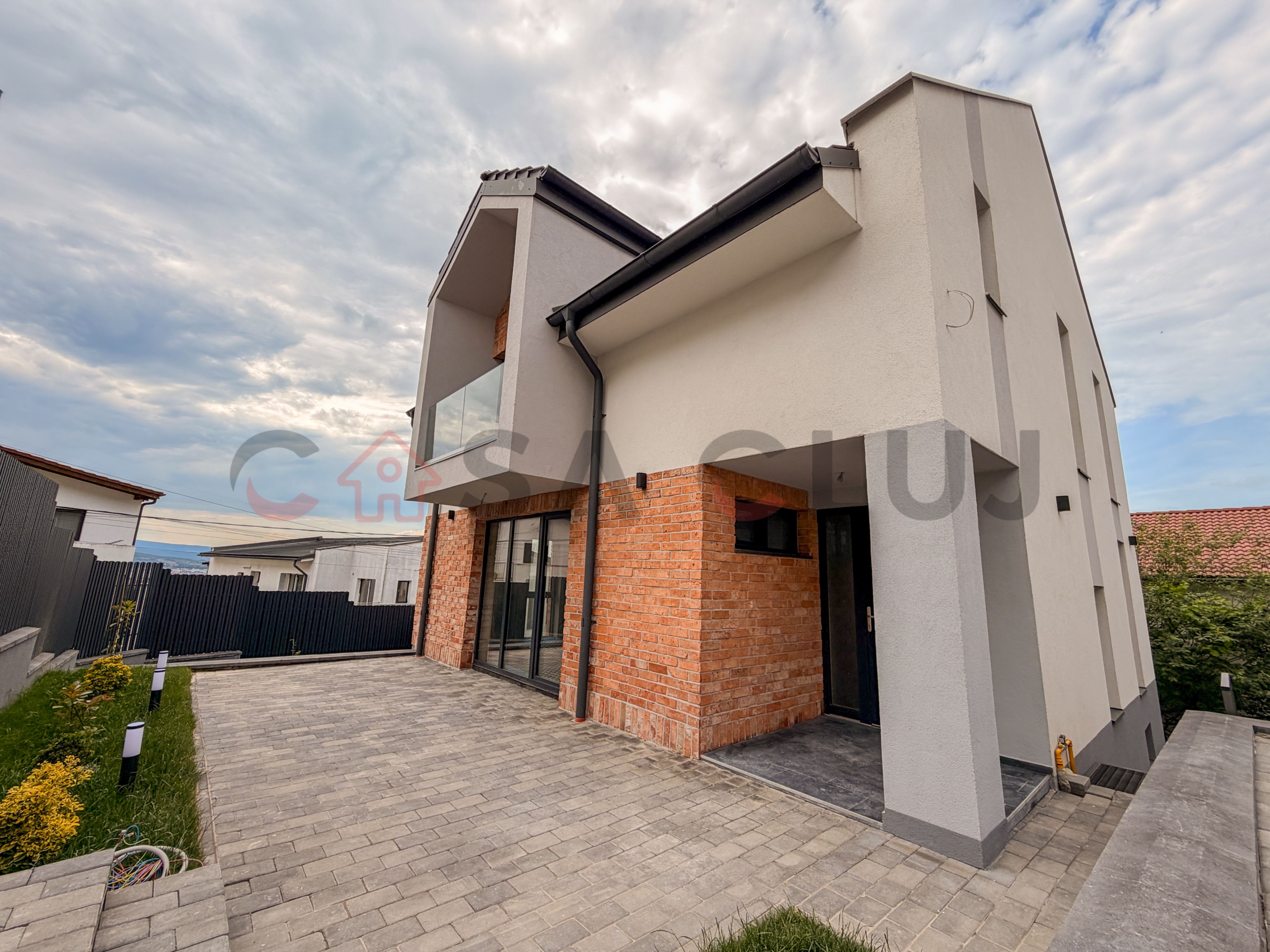 Case Premium de Vânzare – Strada Narciselor, Florești — fotografia 12