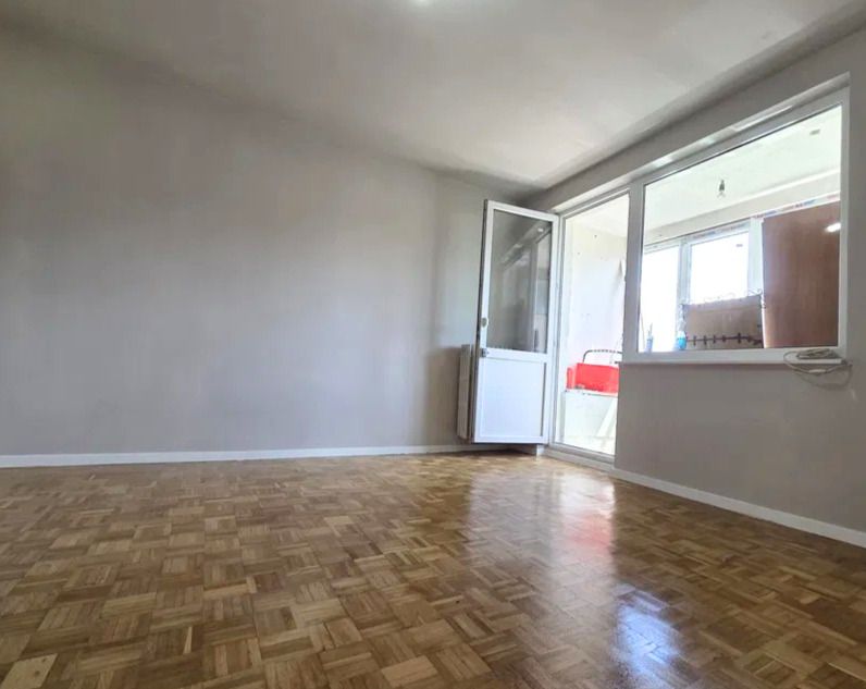 Vedere Panoramică spre Munți 2 Camere Sud Etaj 7/8 zona Garii Victoriei — fotografia 3