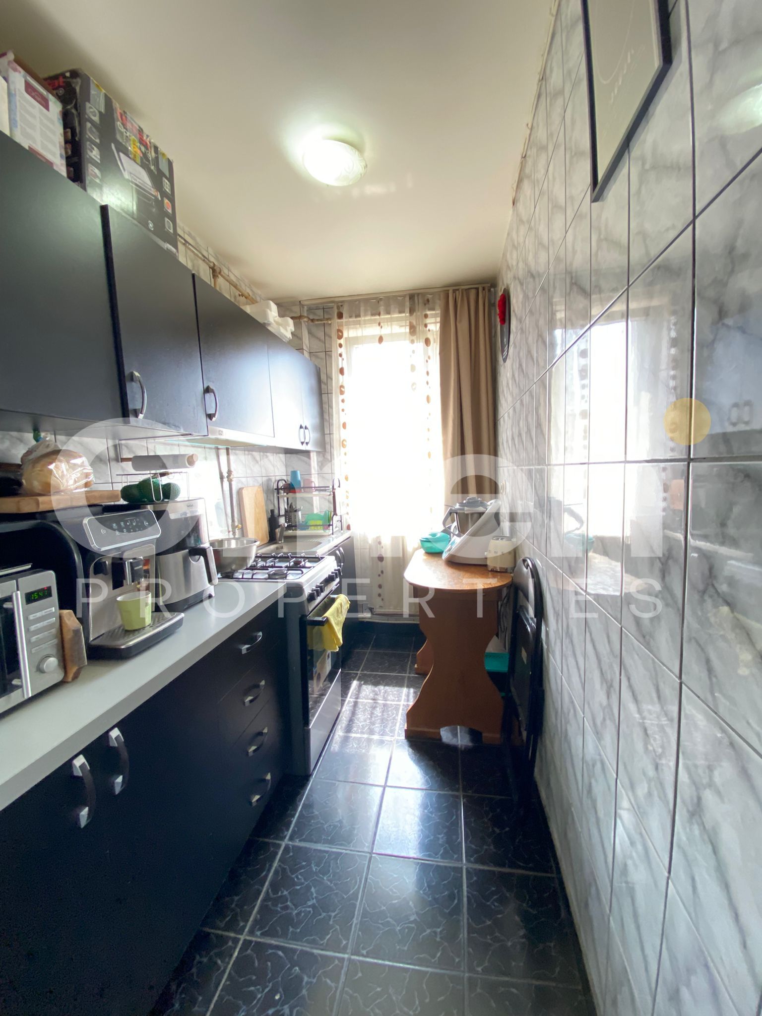 Apartament cu 3 camere, orientare V, zona Garii — fotografia 7