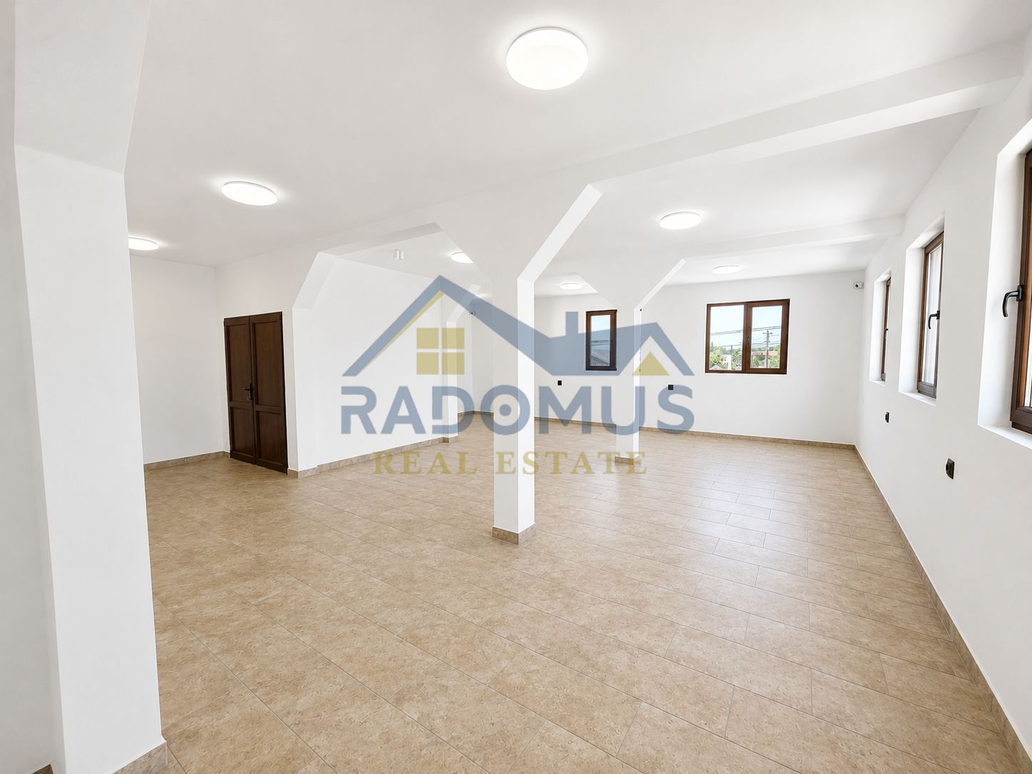 Spațiu Comercial + Afacere la Cheie | Construcție 2019 | 340 mp — fotografia 11