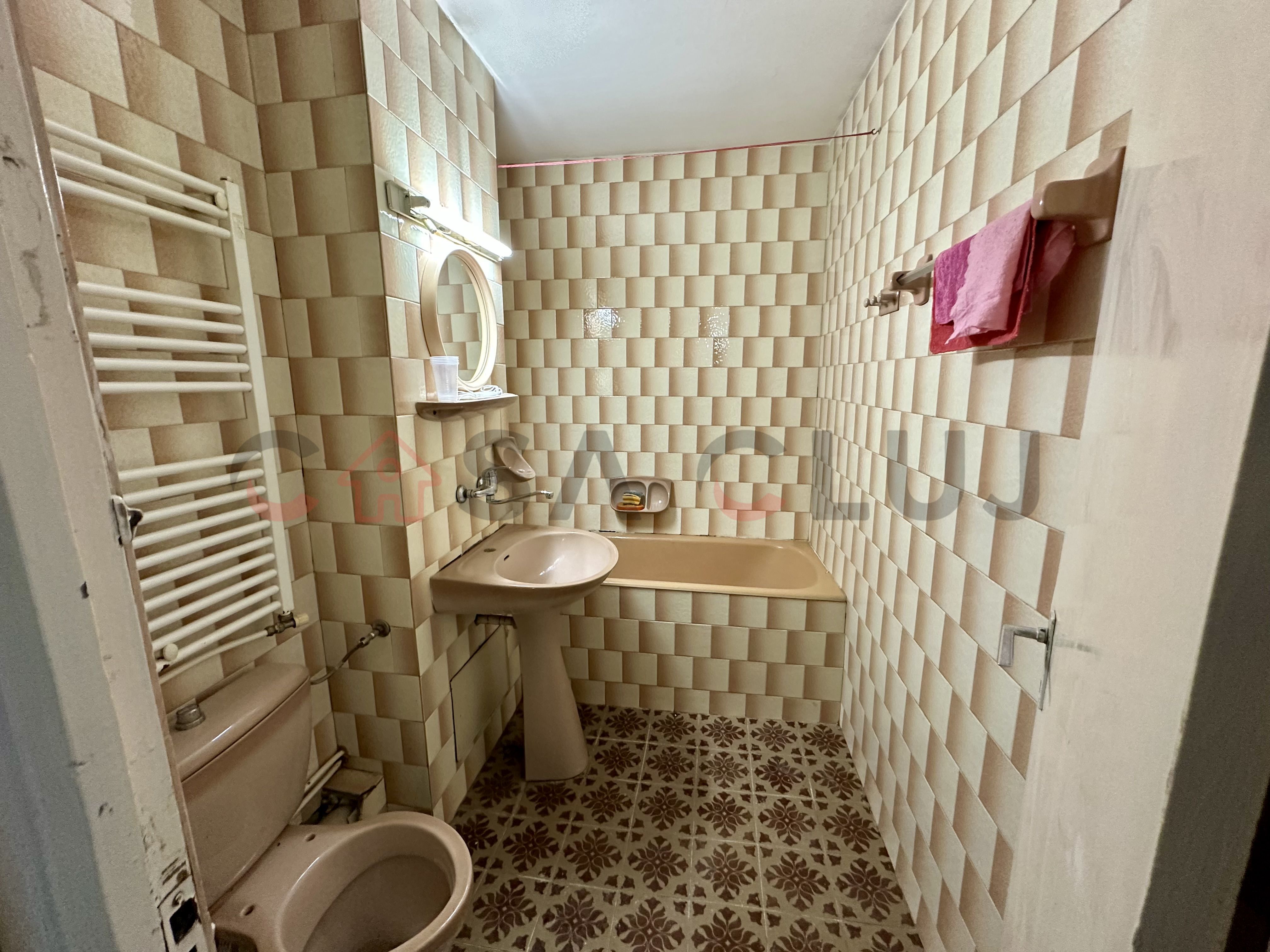Ideal pentru familii, bine compartimentat, in zona linistita — fotografia 5