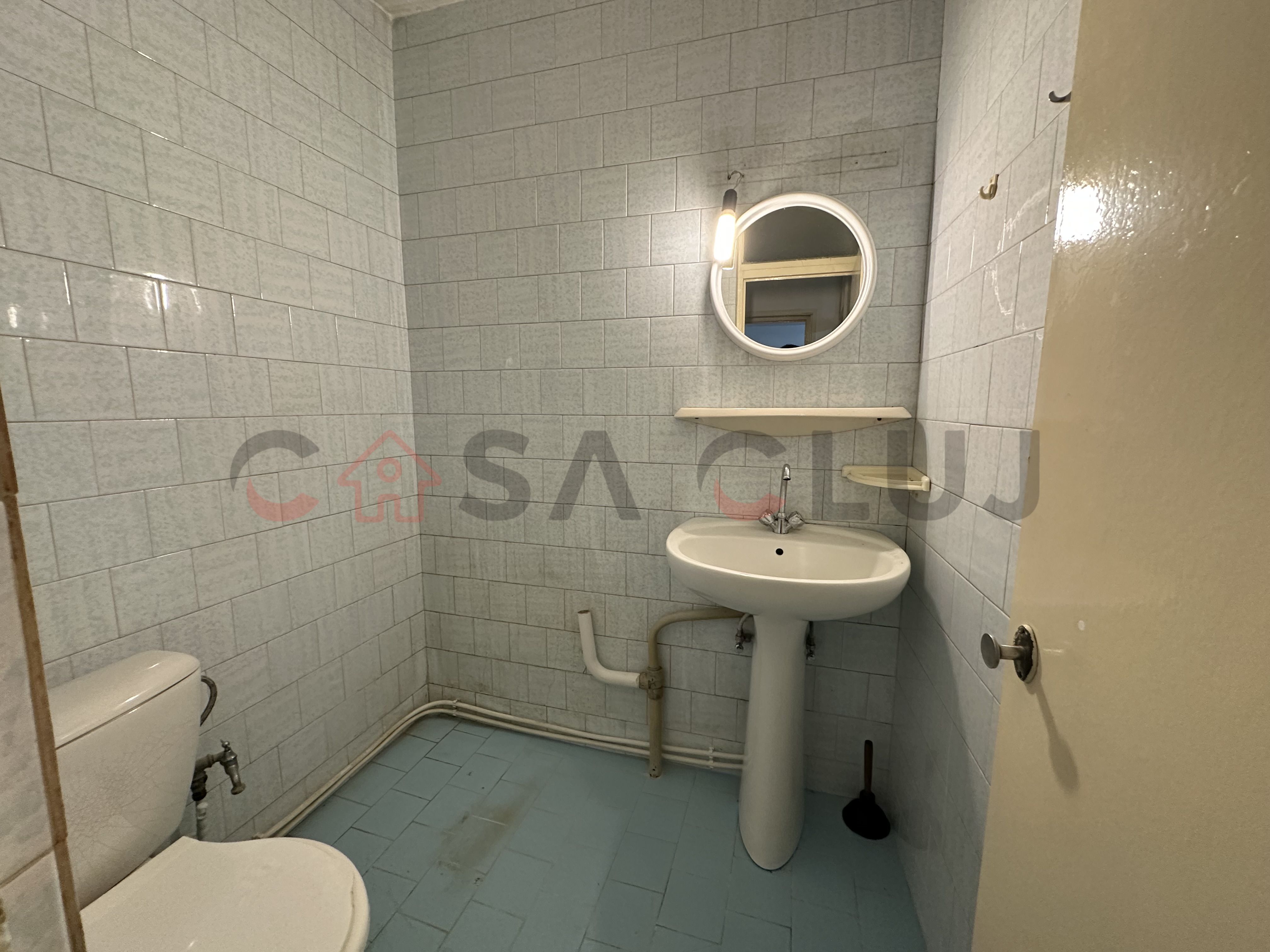 Ideal pentru familii, bine compartimentat, in zona linistita — fotografia 6