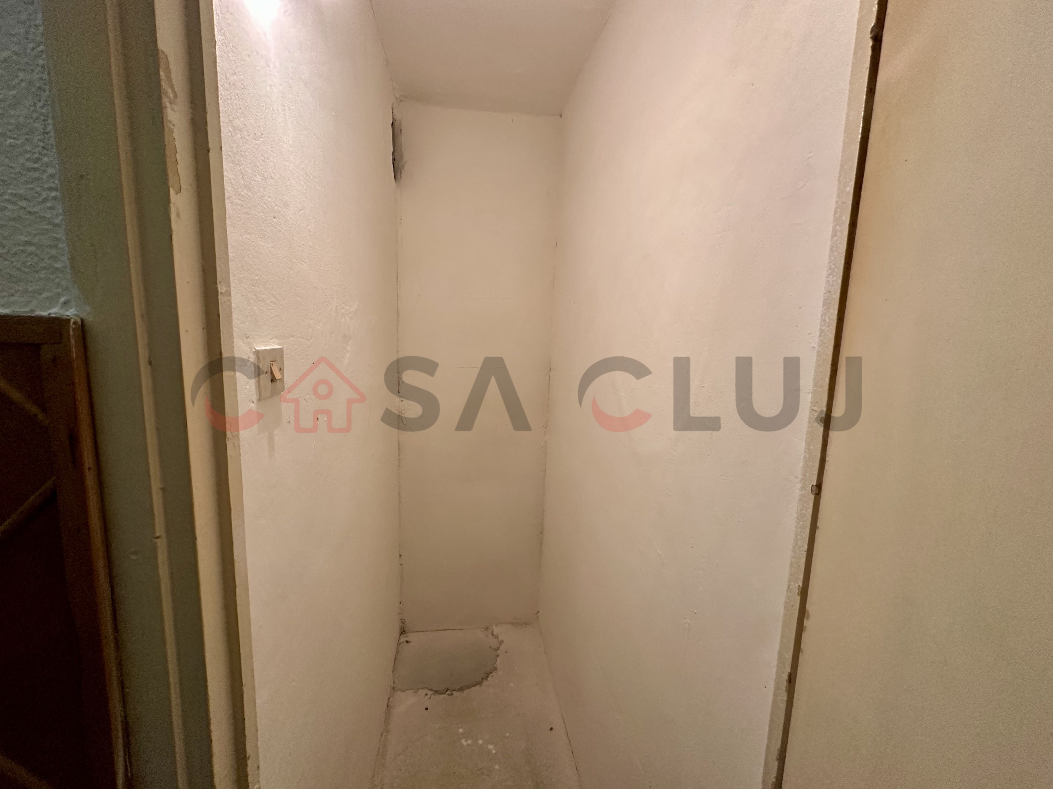 Ideal pentru familii, bine compartimentat, in zona linistita — fotografia 9