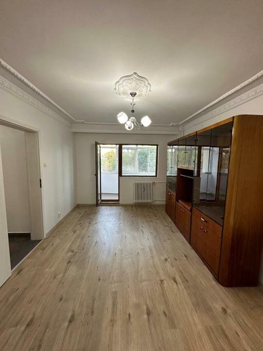 Vand apartament 4 camere Drumul Taberei Valea Argesului 2 — fotografia 3