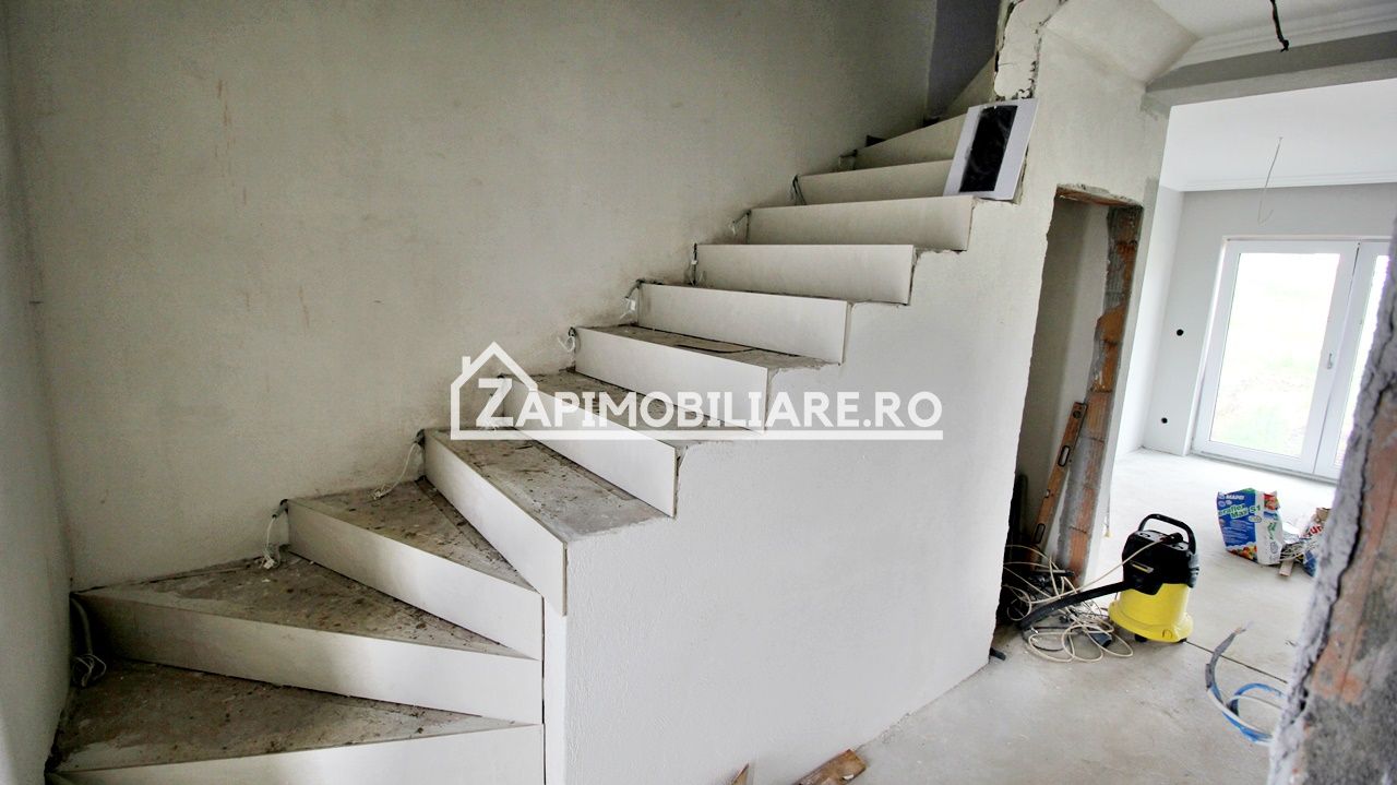 Casa D-P-E,5 camere, 3 băi,213mp, 325mp teren 0% comision — fotografia 15