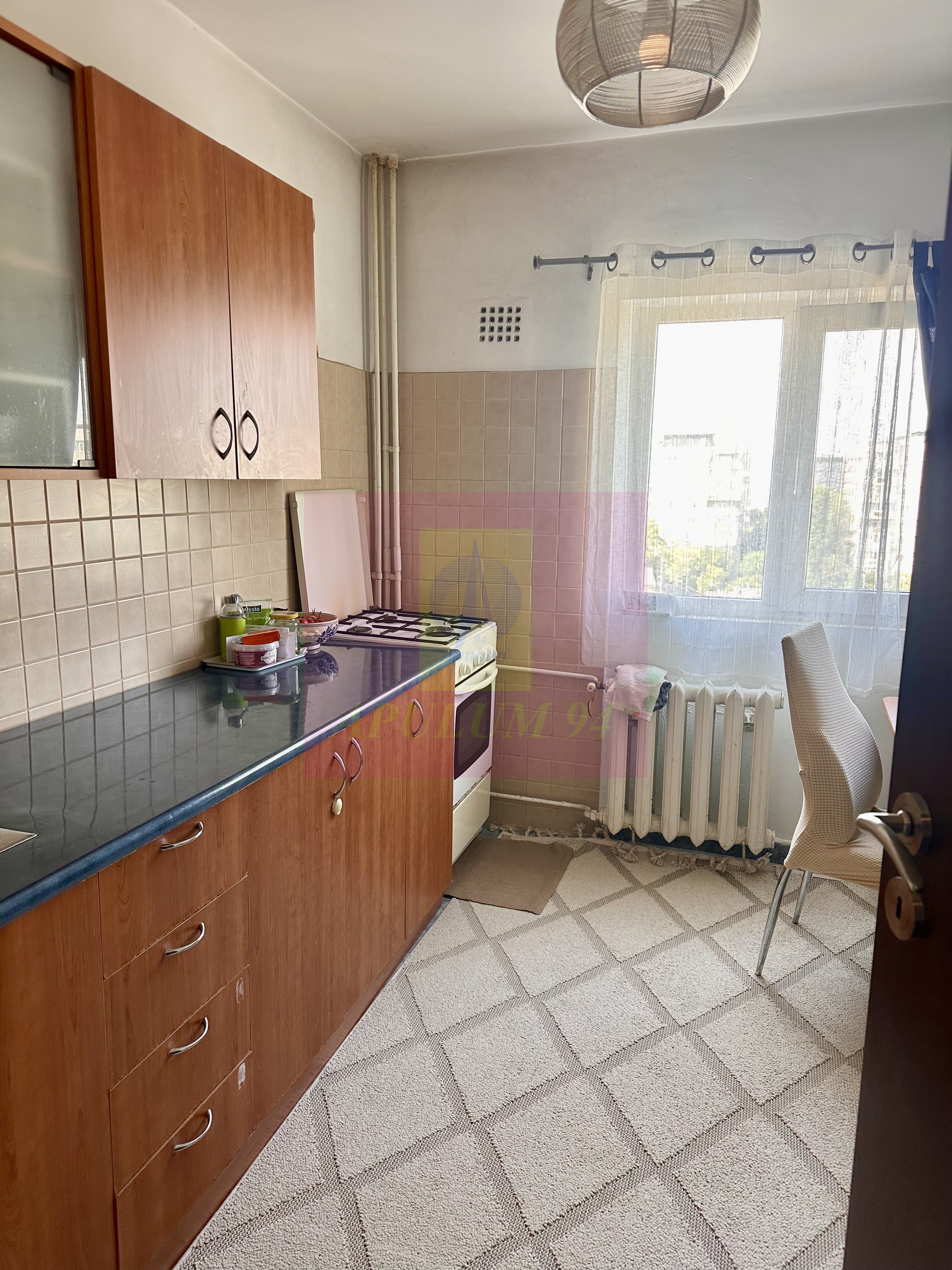 2 camere de vanzare Sebastian - Novaci — fotografia 3