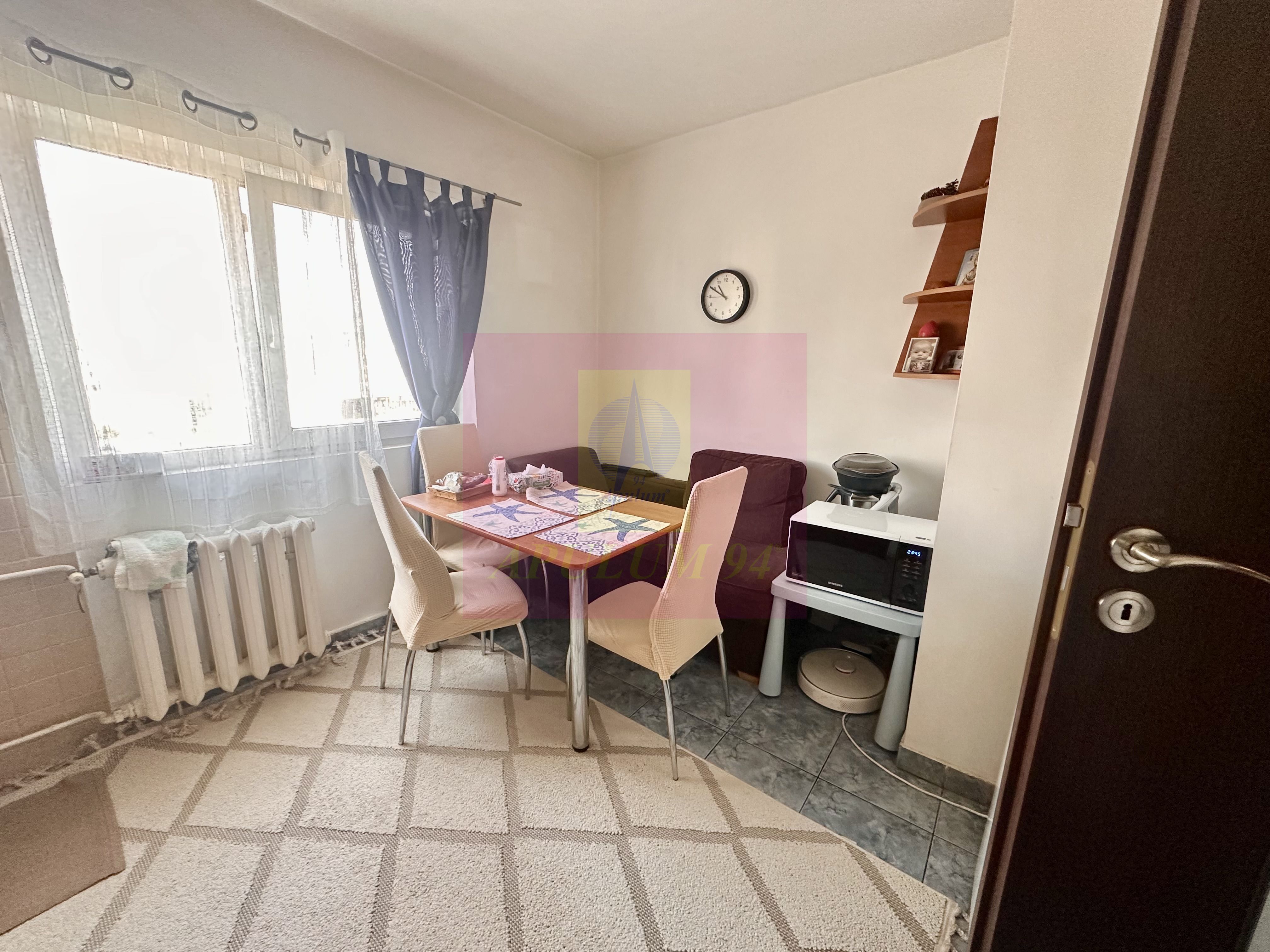 2 camere de vanzare Sebastian - Novaci — fotografia 4