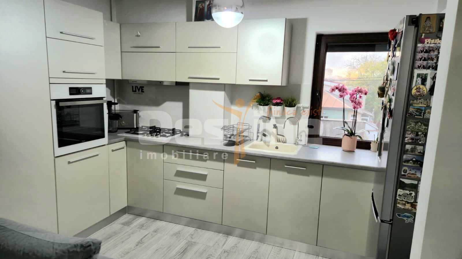 Apartament 3 Camere, Gata de Mutare, cu Parcare Privată — fotografia 3