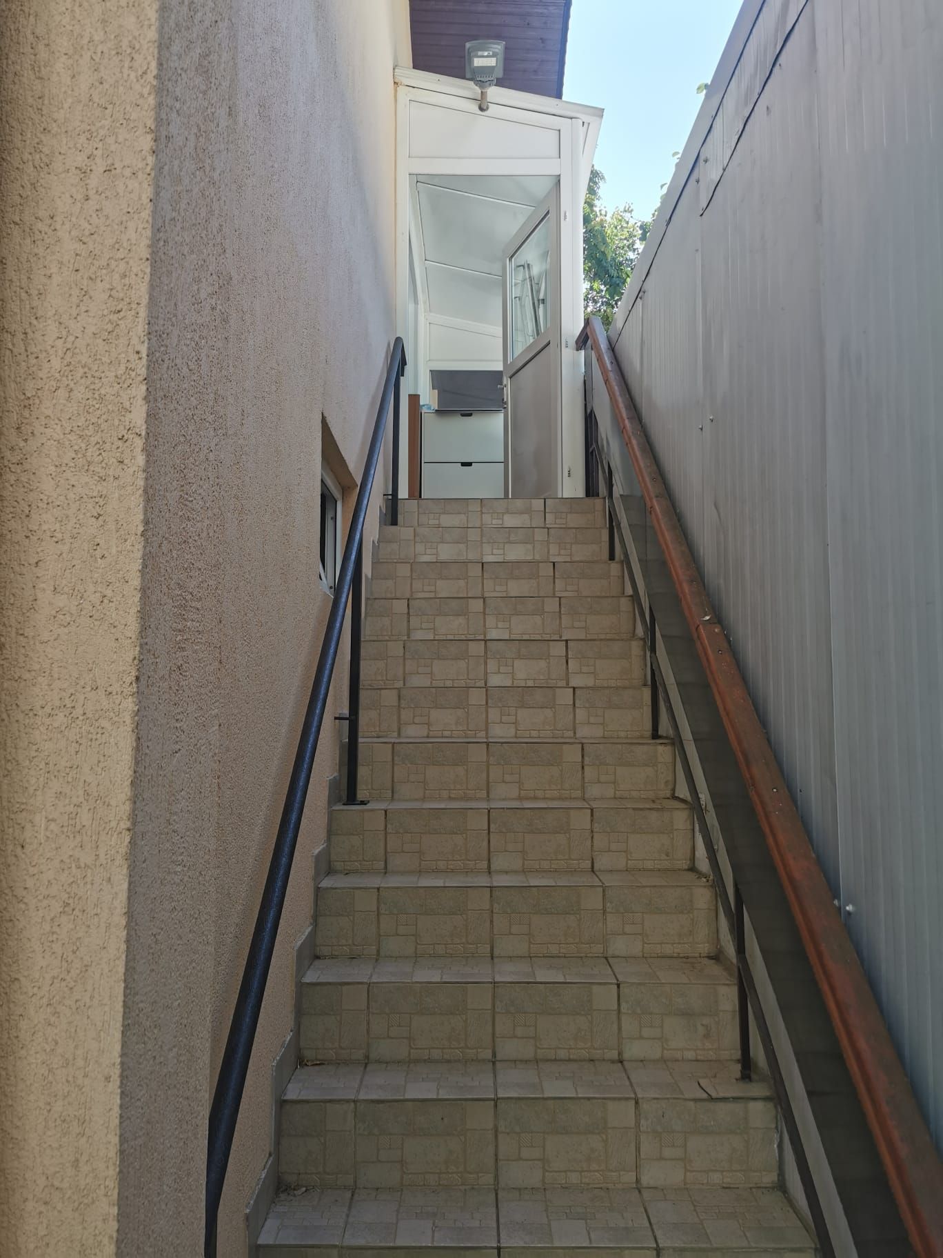 Vand casa P+1 in zona Aparatorii Patriei la 5 minute de metrou — fotografia 14
