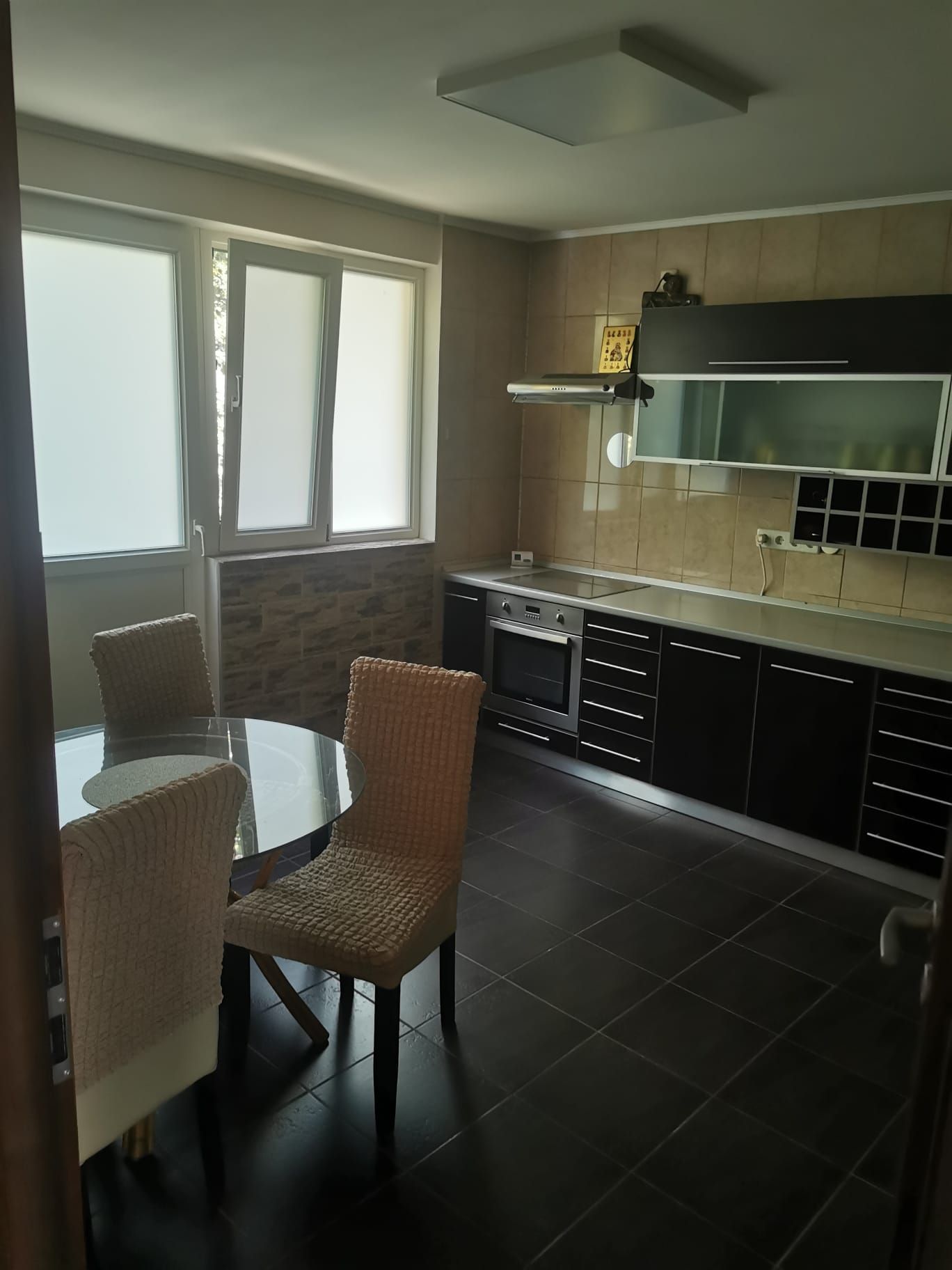 Vand casa P+1 in zona Aparatorii Patriei la 5 minute de metrou — fotografia 7
