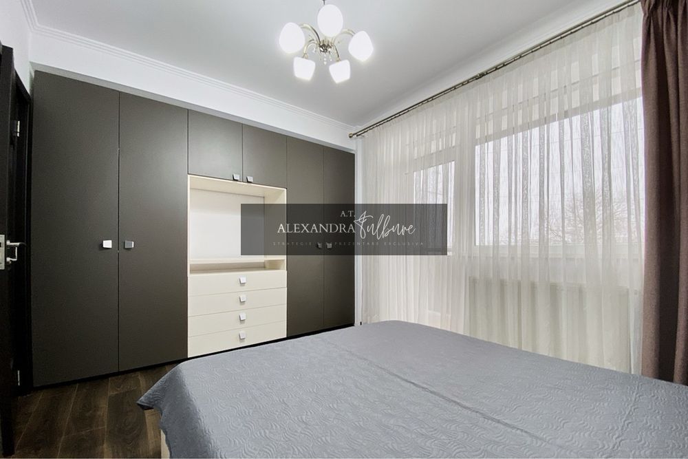 Apartament 3 camere, 2 balcoane, etaj intermediar, parcare. — fotografia 3