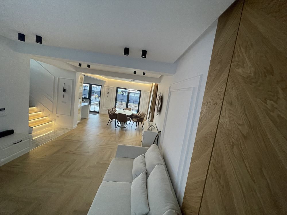 CASA MIROSLAVA -Asfalt , Notariat Miroslava. Beci — fotografia 5