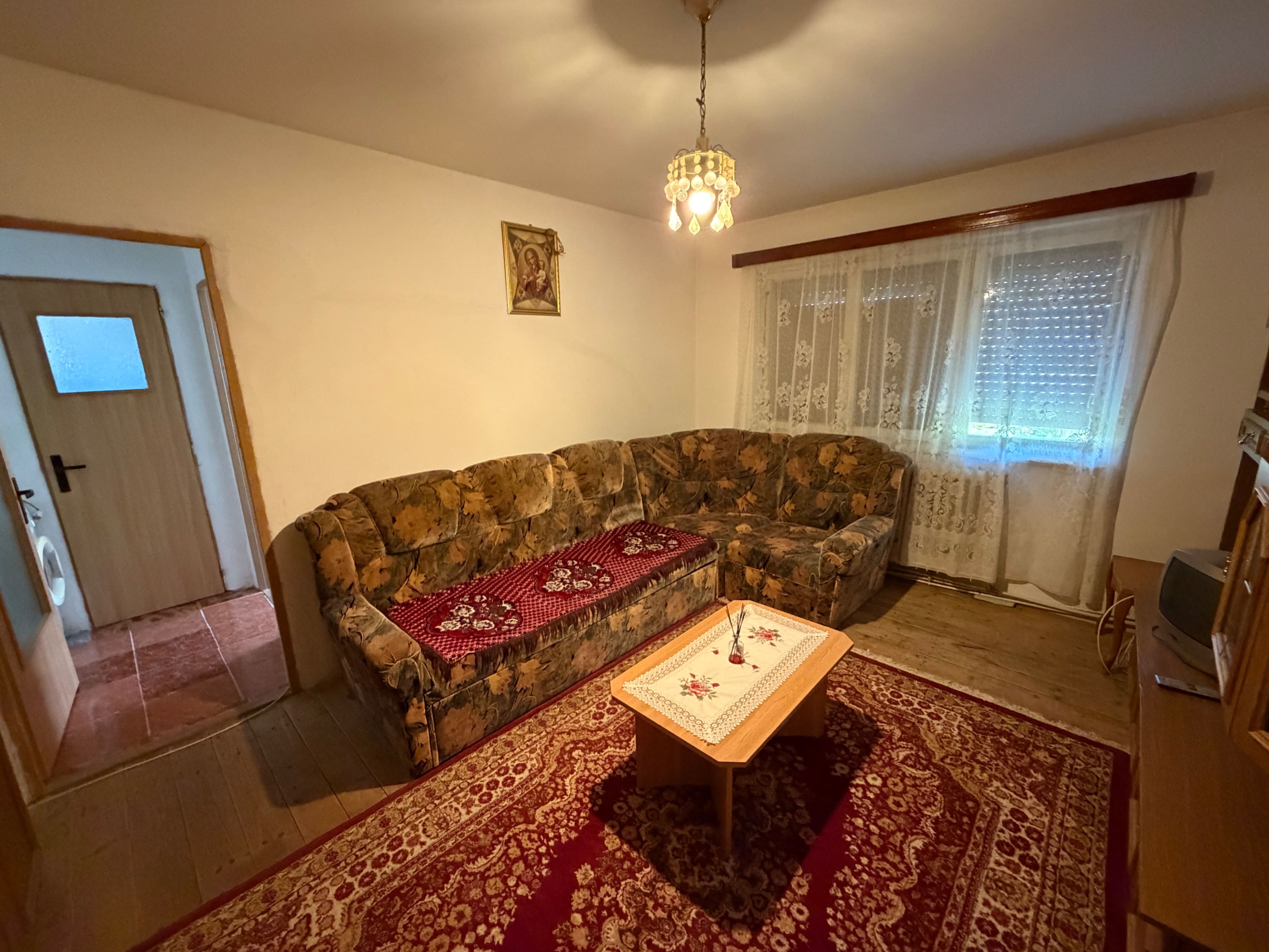 Apartament 2 camere, parter - Cugir