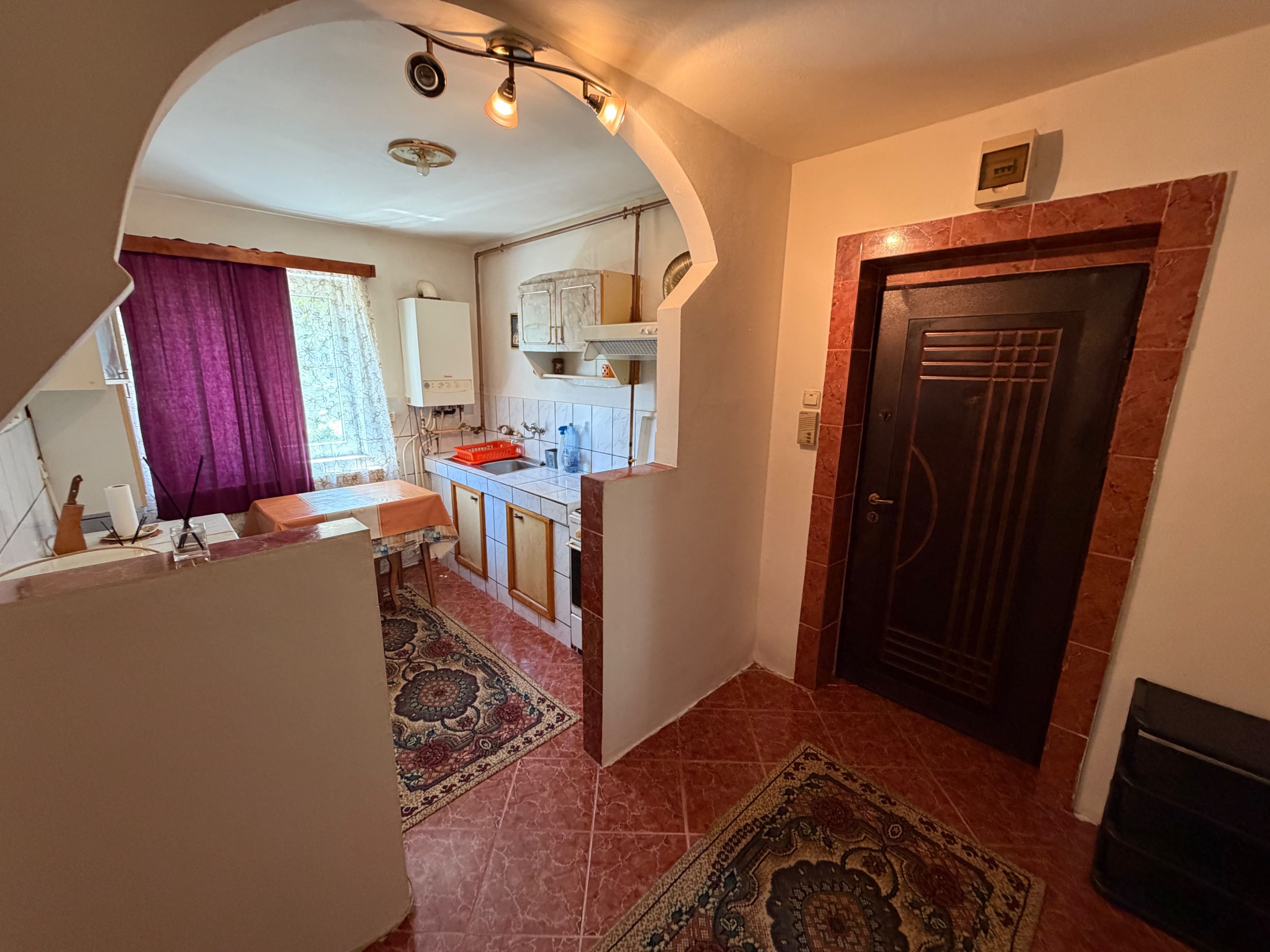 Apartament 2 camere, parter - Cugir — fotografia 4