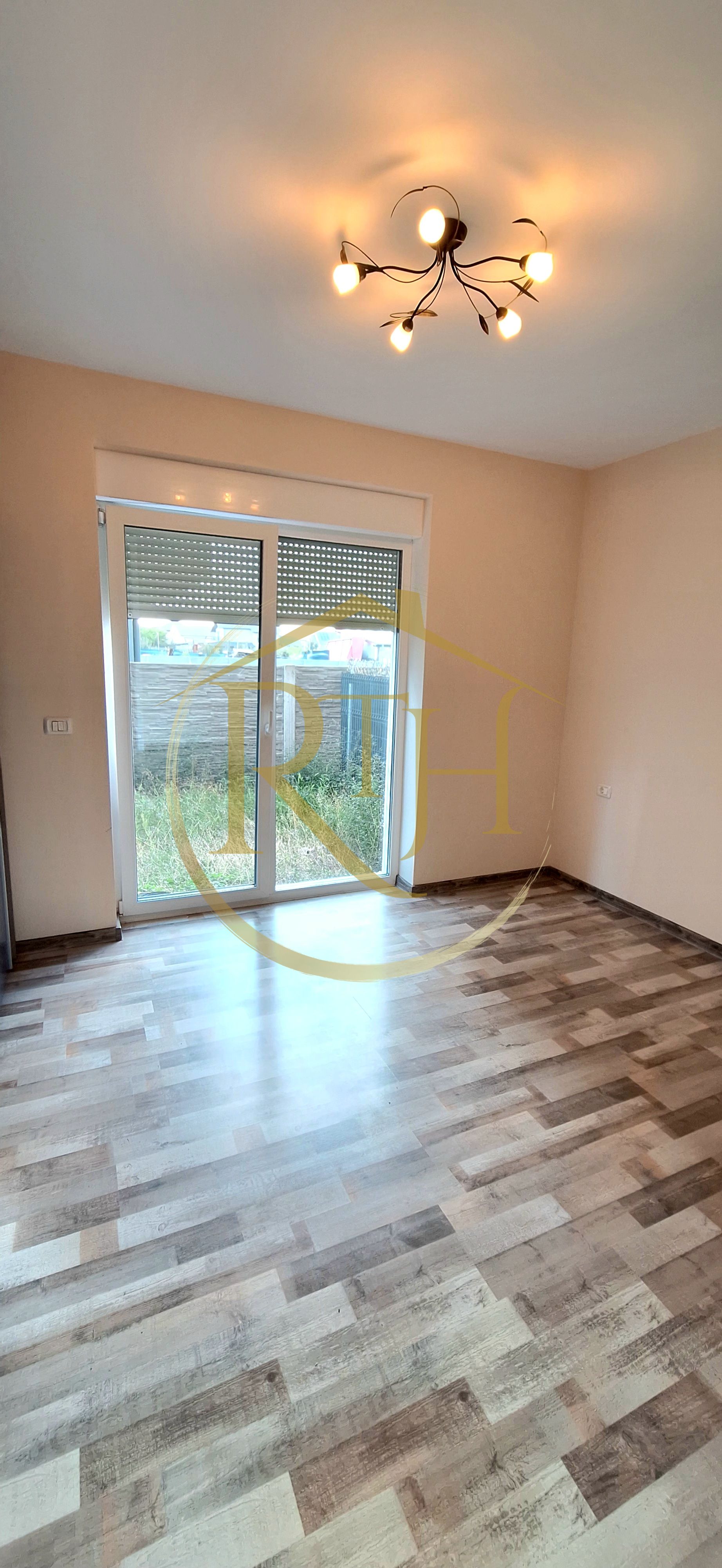 Oferim spre vanzare apartament 2 camere, 60 mp curte, Giroc, 0% Comision — fotografia 11