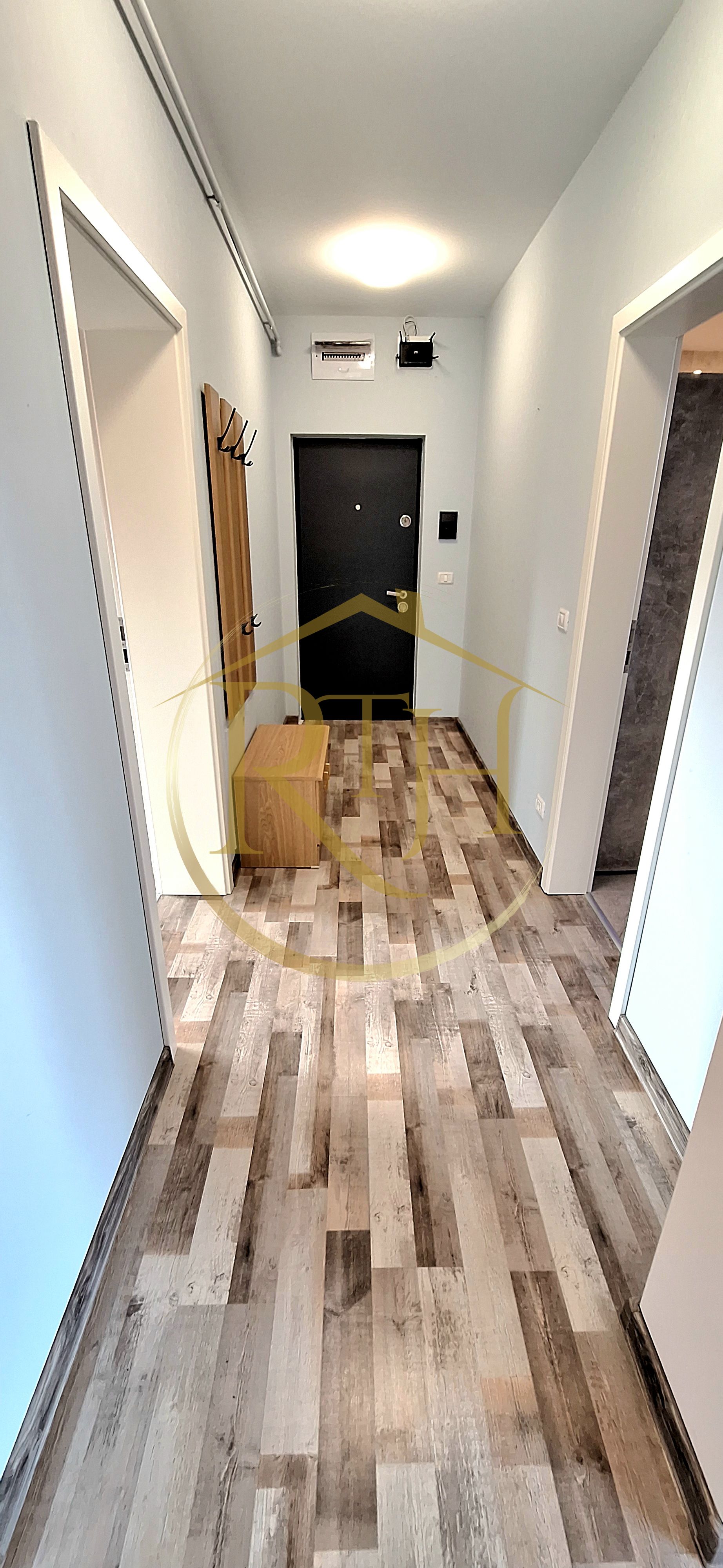 Oferim spre vanzare apartament 2 camere, 60 mp curte, Giroc, 0% Comision — fotografia 13
