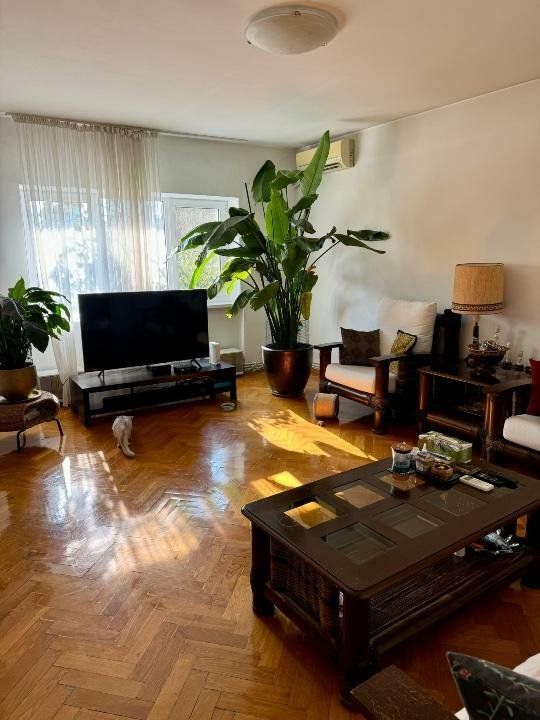 Apartament cu 4 camere in Pajura — fotografia 4