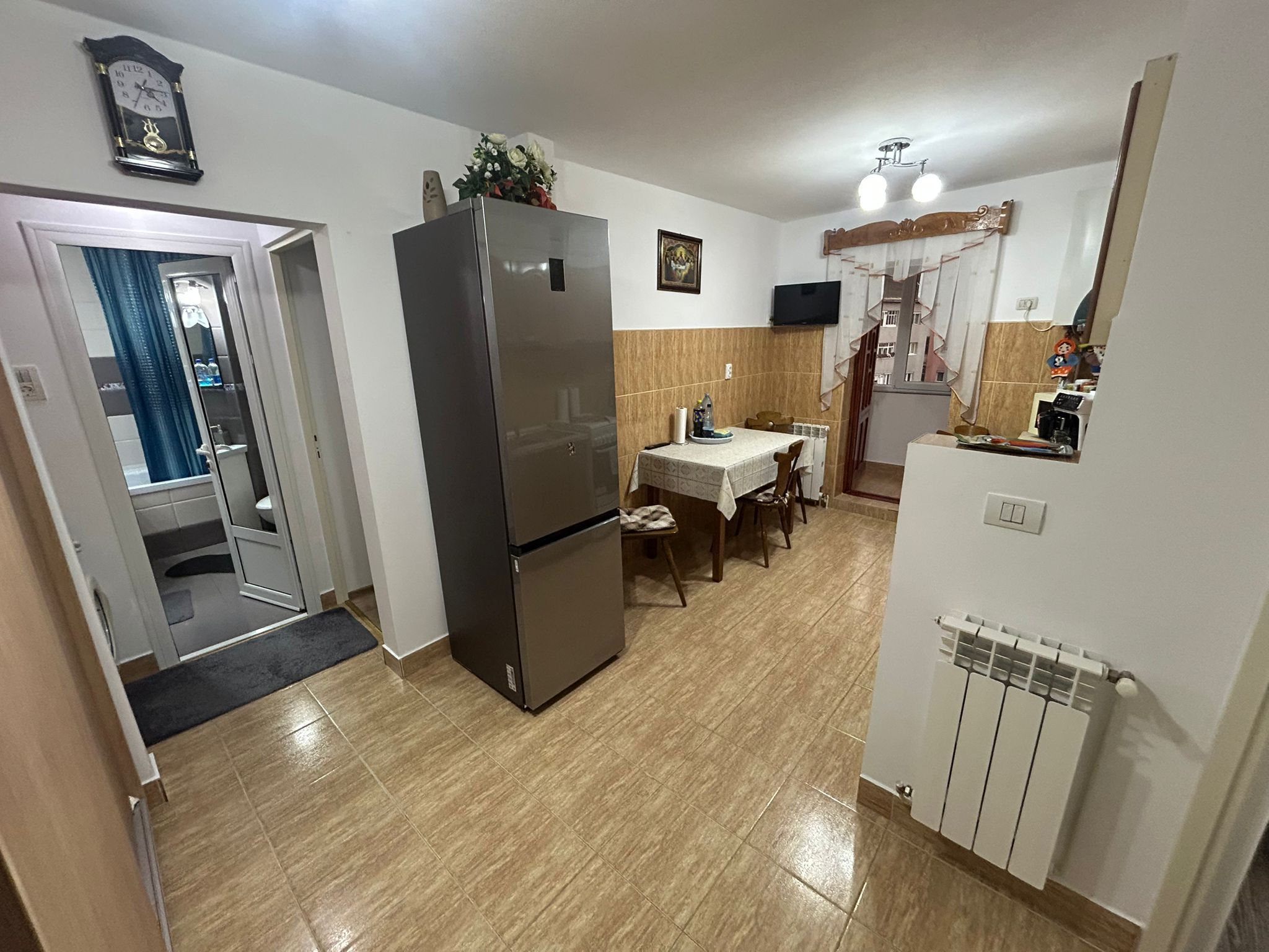 Apartament 2 camere, decomandat - Cugir