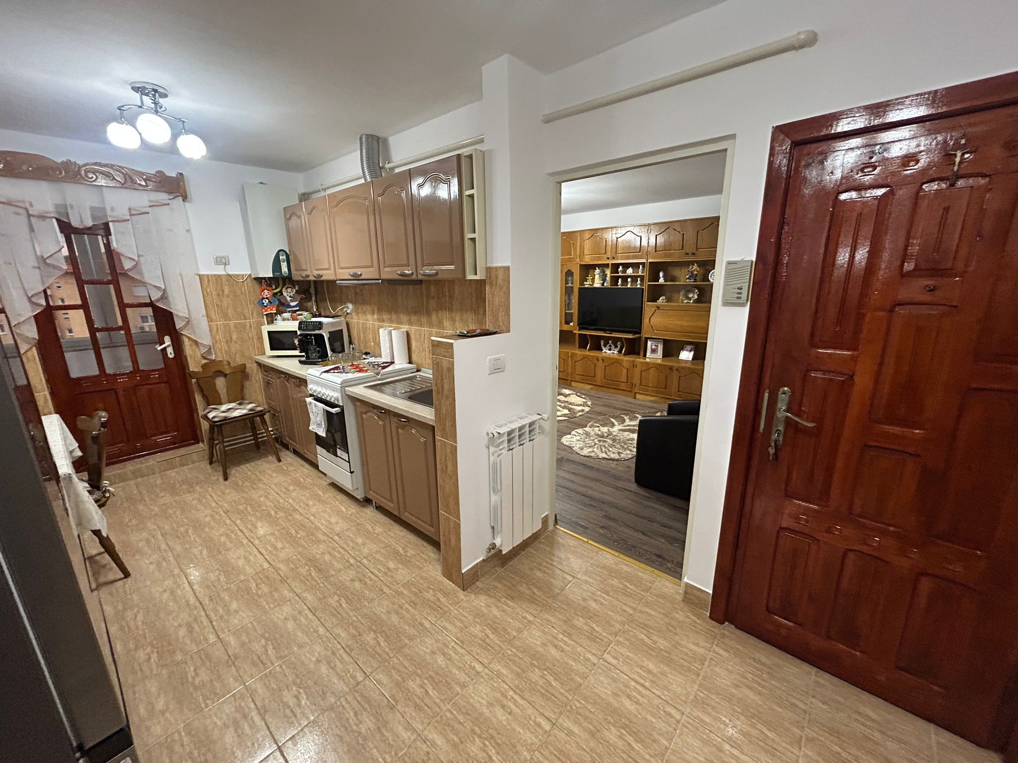 Apartament 2 camere, decomandat - Cugir — fotografia 5