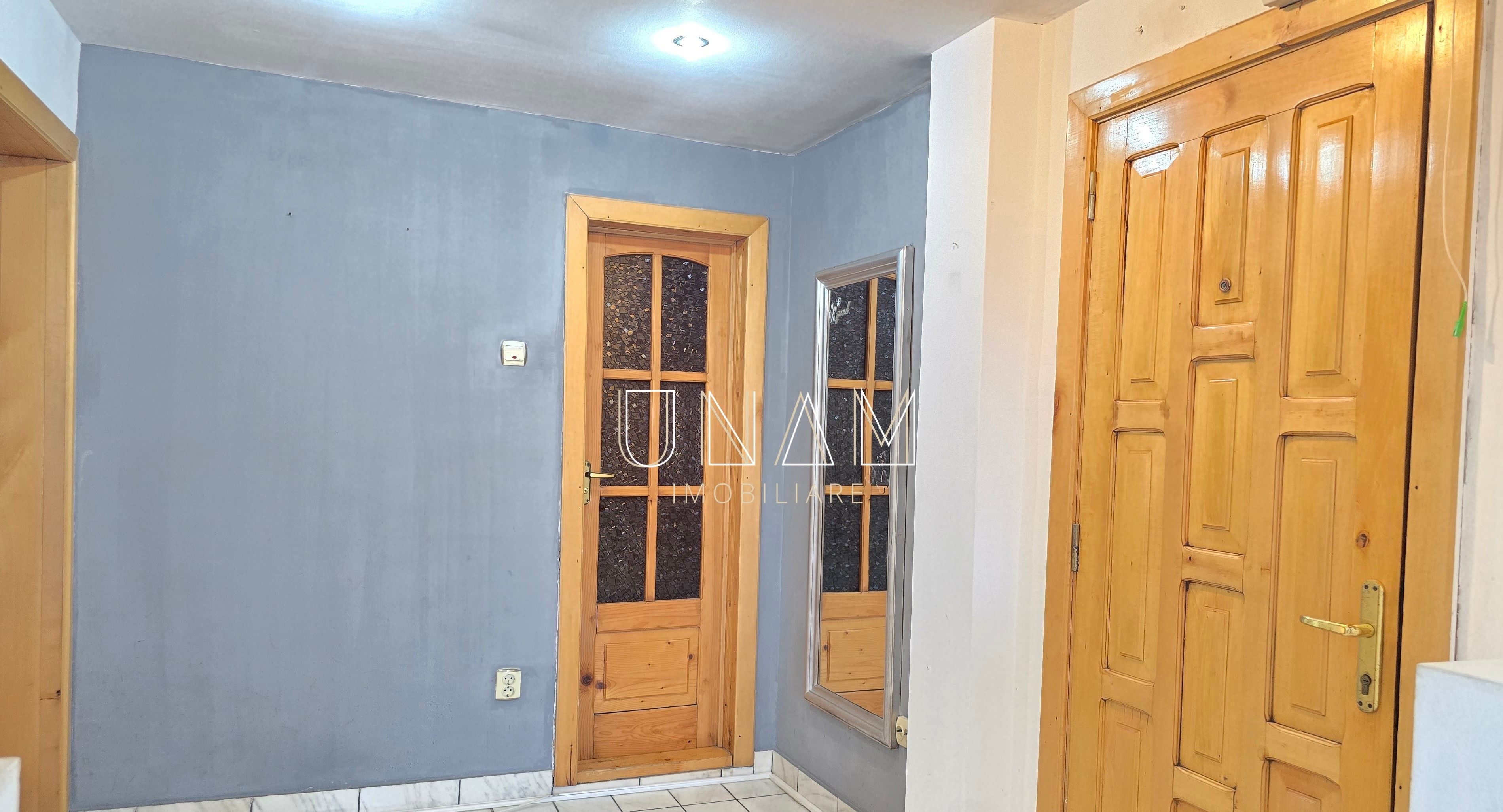 2 camere decomandate | Etaj1 | 55 mp | Triaj - Muzeul Locomotivelor | Resita — fotografia 8