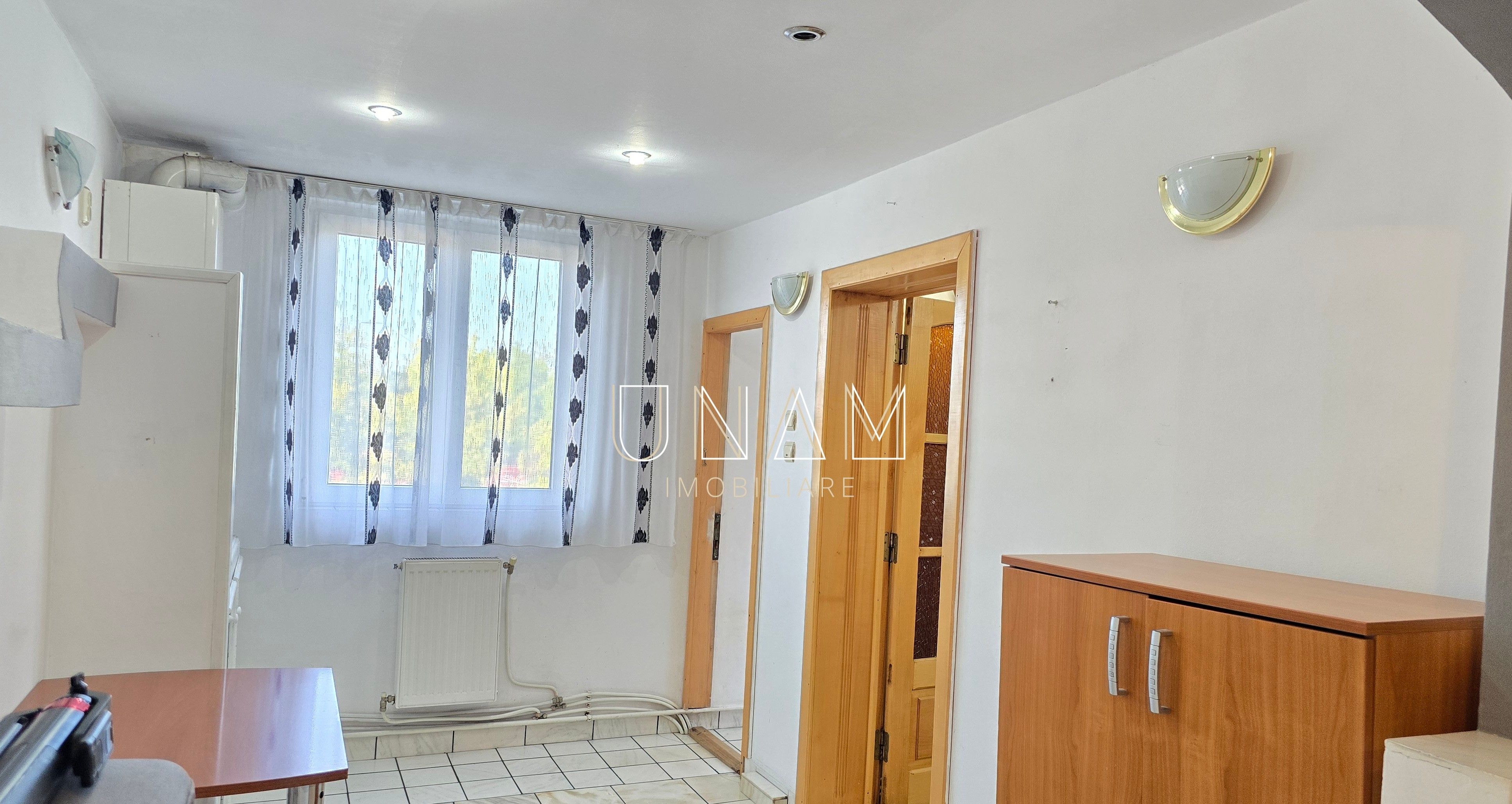 2 camere decomandate | Etaj1 | 55 mp | Triaj - Muzeul Locomotivelor | Resita — fotografia 9