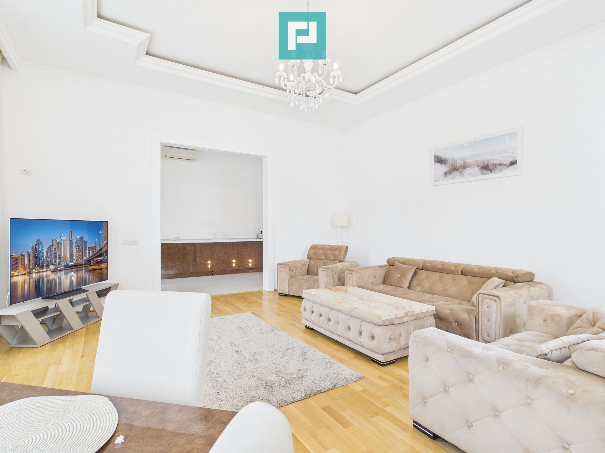 Apartament deosebit în clădire istorică central — fotografia 4