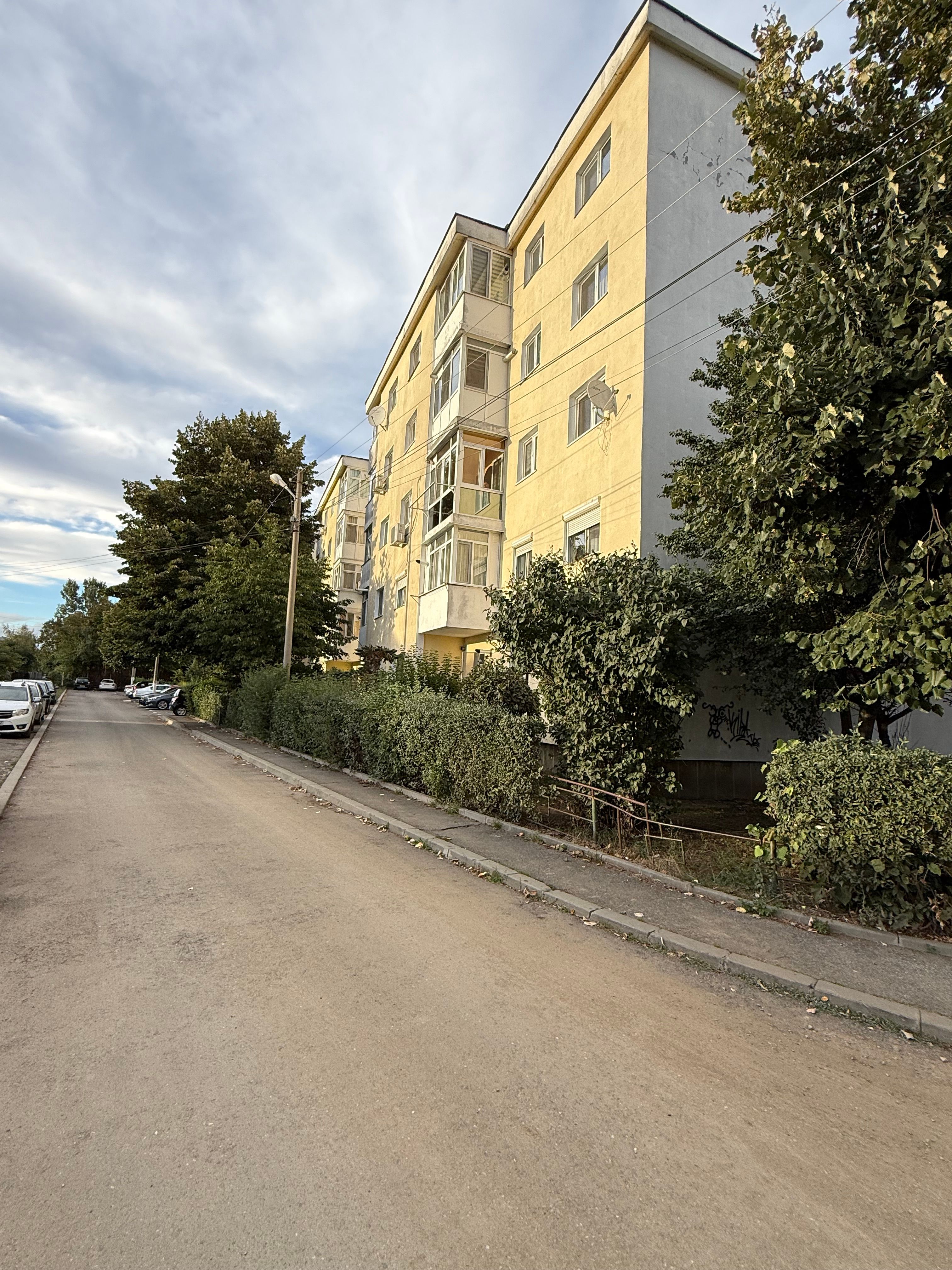Oportunitate rară - Apartament 2 camere 51 mp-bloc izolat - an 1986 — fotografia 17