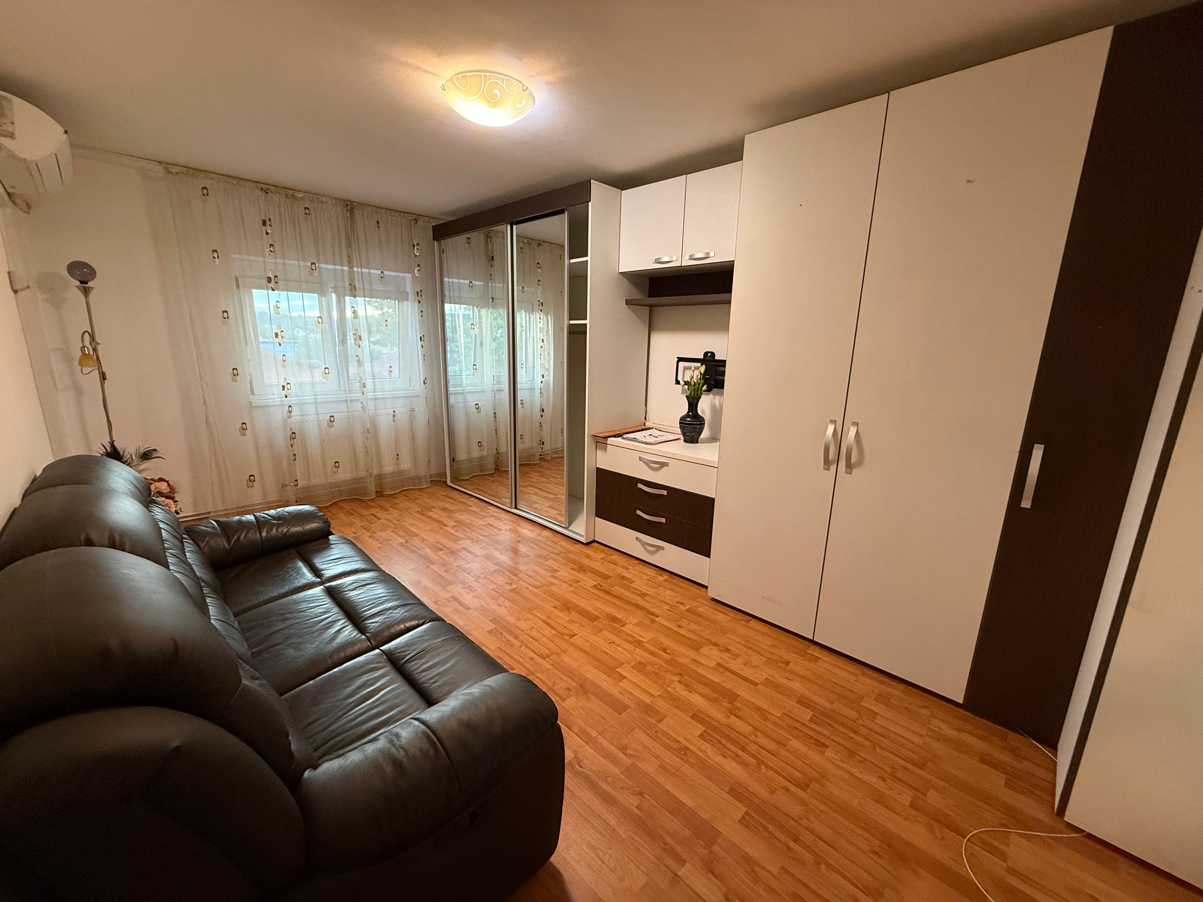 Oportunitate rară - Apartament 2 camere 51 mp-bloc izolat - an 1986 — fotografia 7