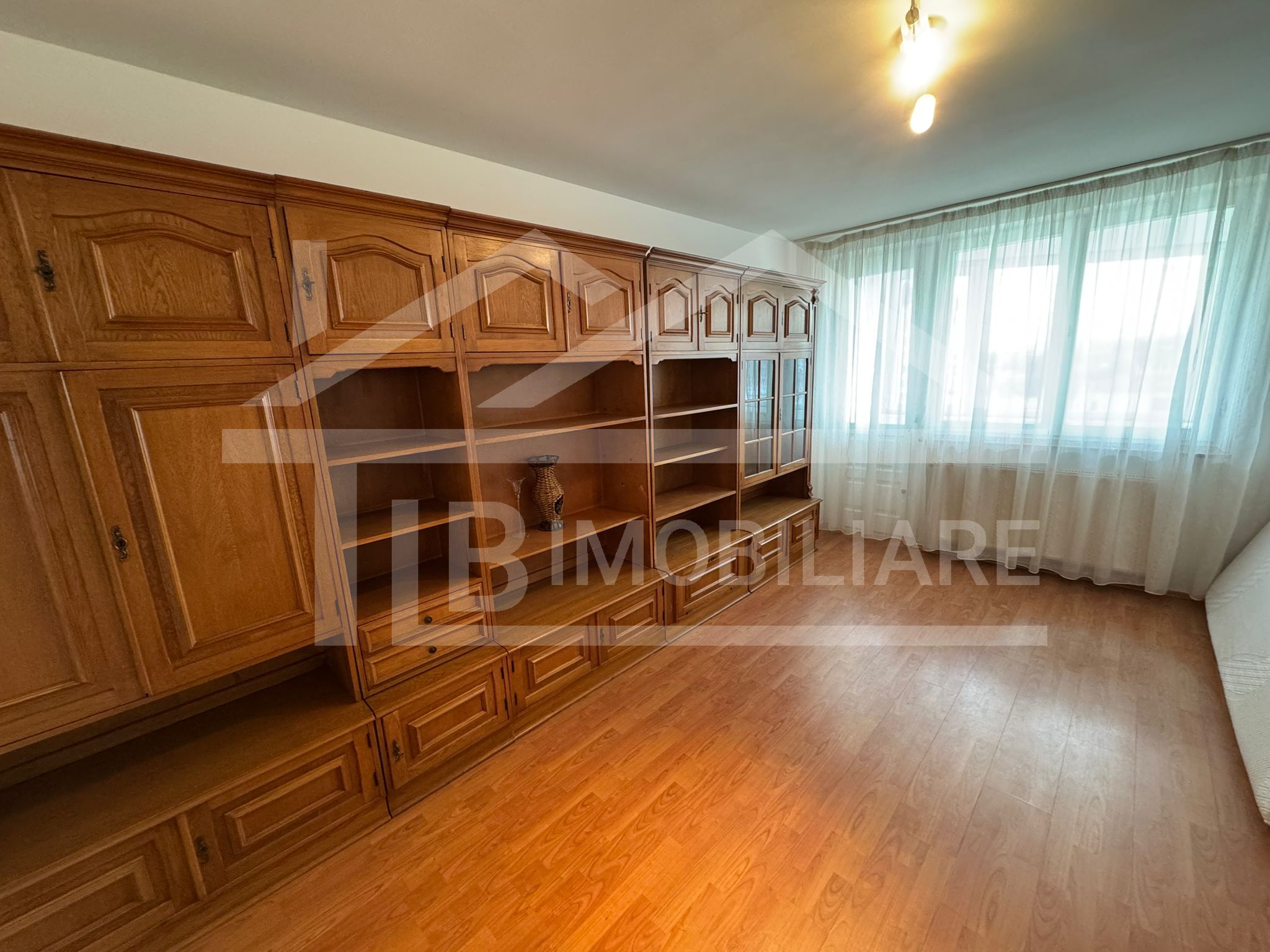 Apartament cu 2 camere, 50mp, Zona Ultracentrala — fotografia 3