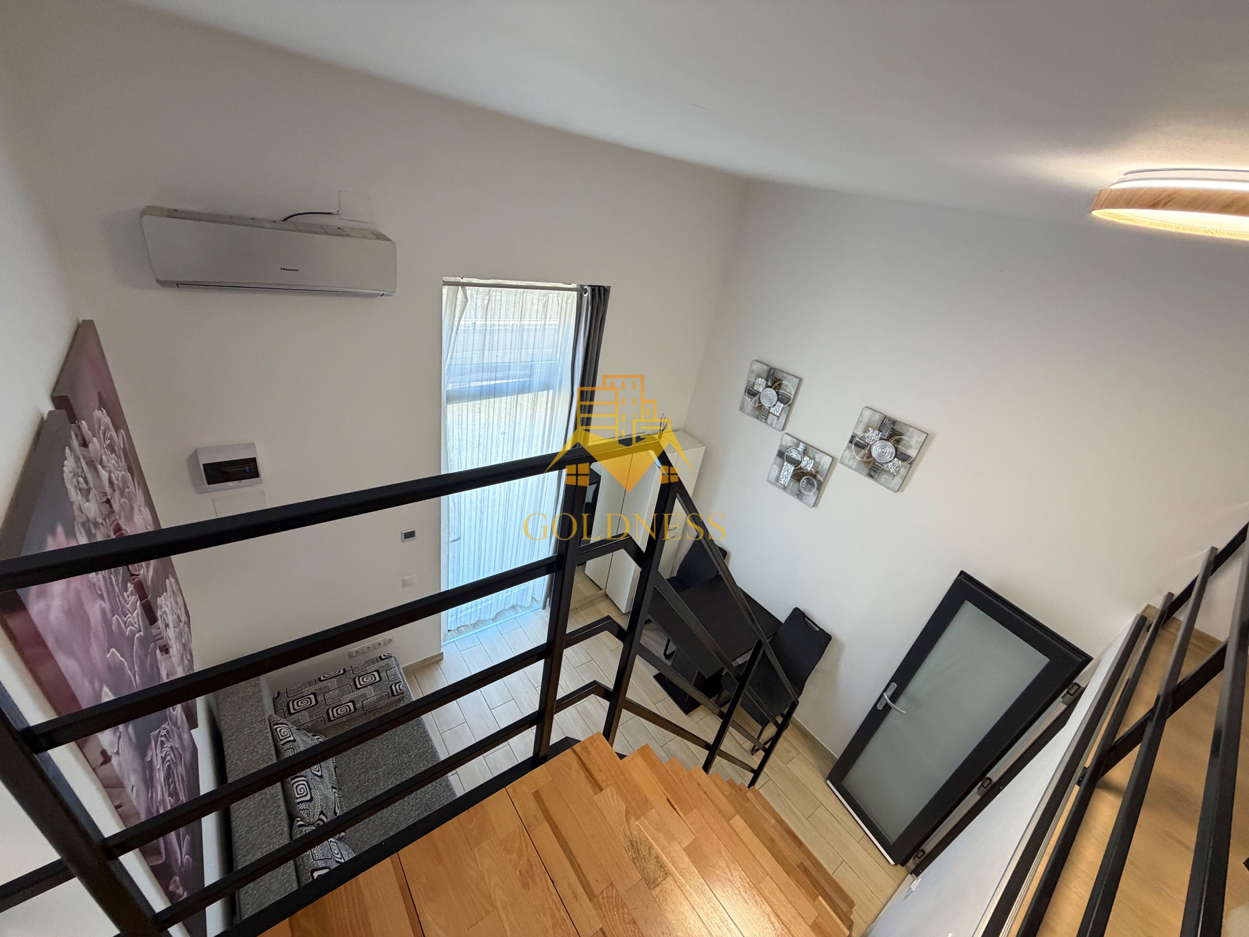 1 camera, Regionala CFR, Teatru, Str. Eroilor, Sora, Ultracentral, AC — fotografia 3