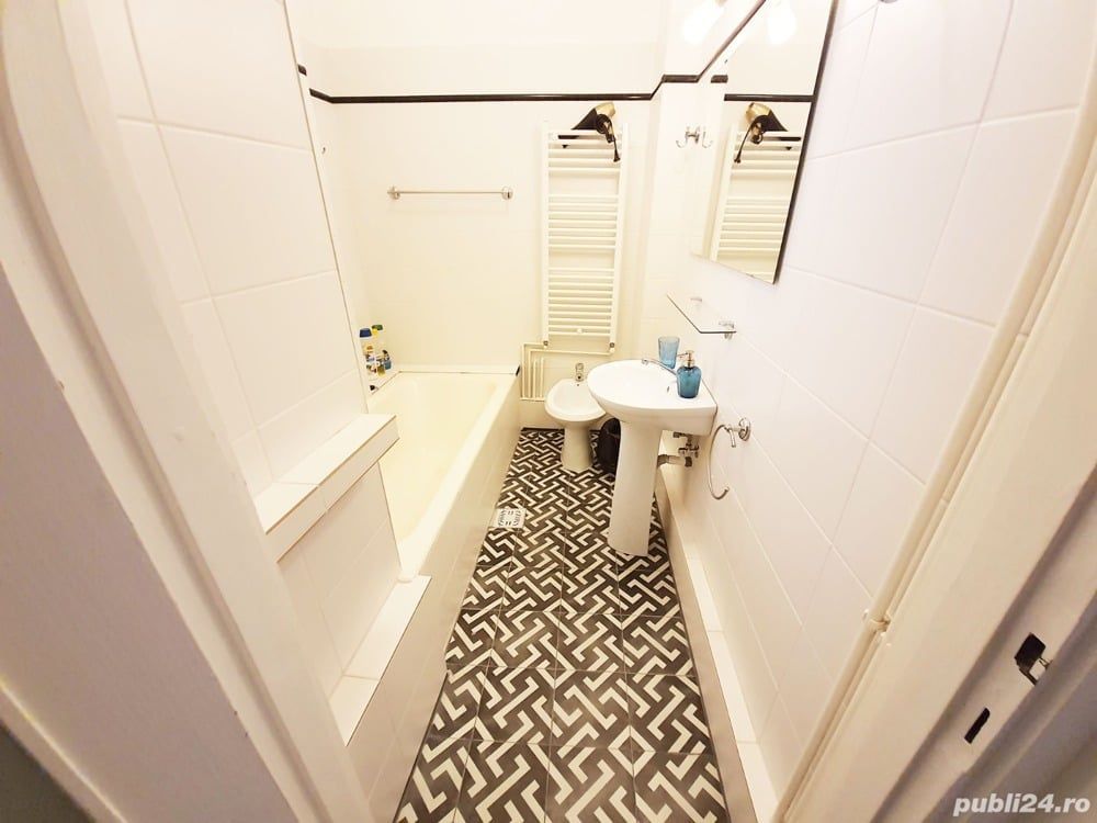 Apartament ultracentral cu vedere superbă, super investiție — fotografia 2