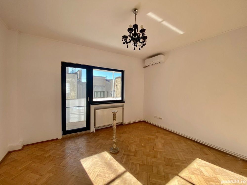 Apartament ultracentral cu vedere superbă, super investiție — fotografia 5