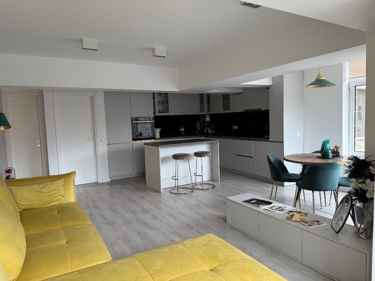 Apartament spatios 2 camere | Bulevardul Unirii | Renovat