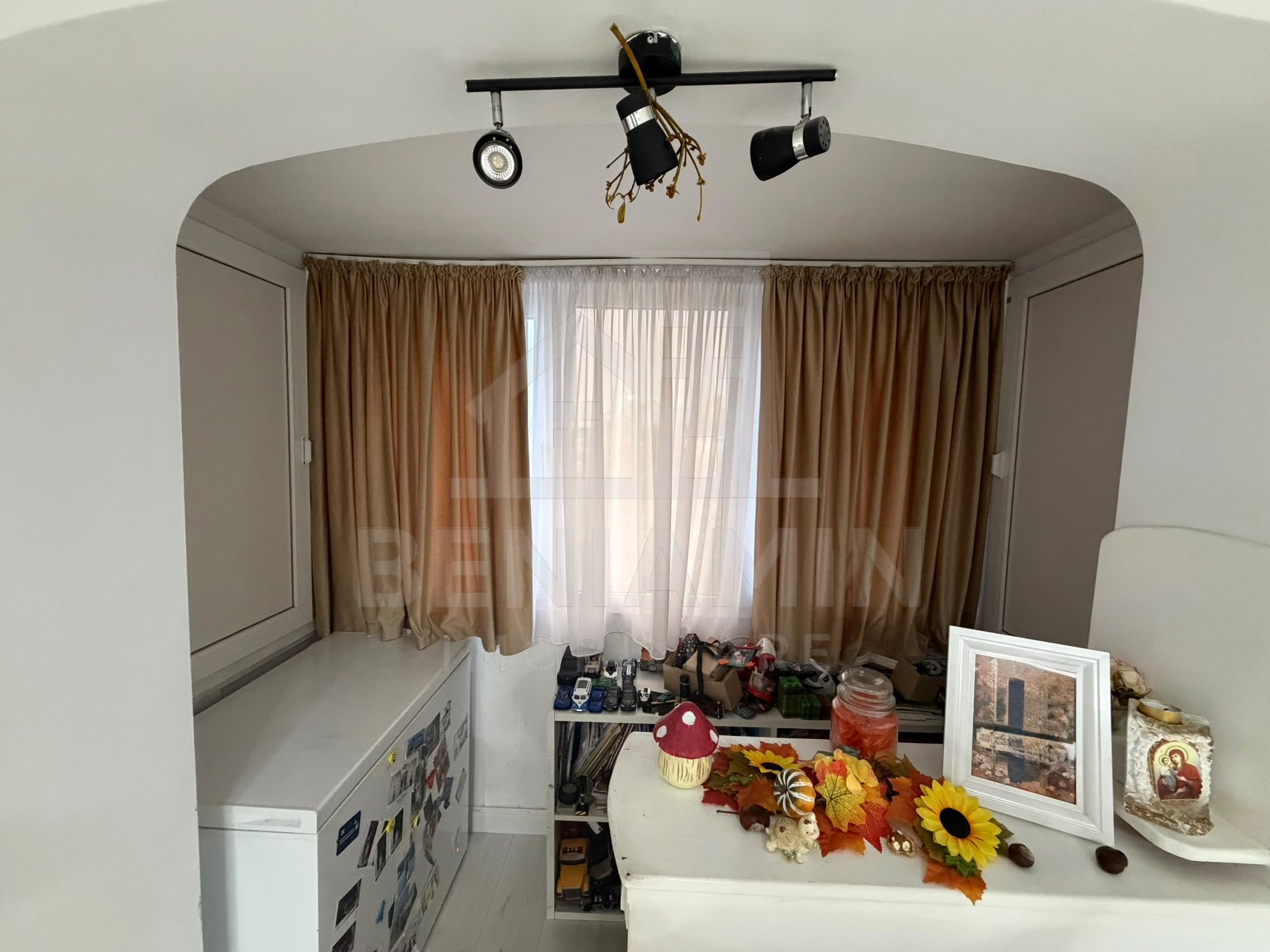 3 camere Valea Rosie Scoala 29 avand 45MP — fotografia 3