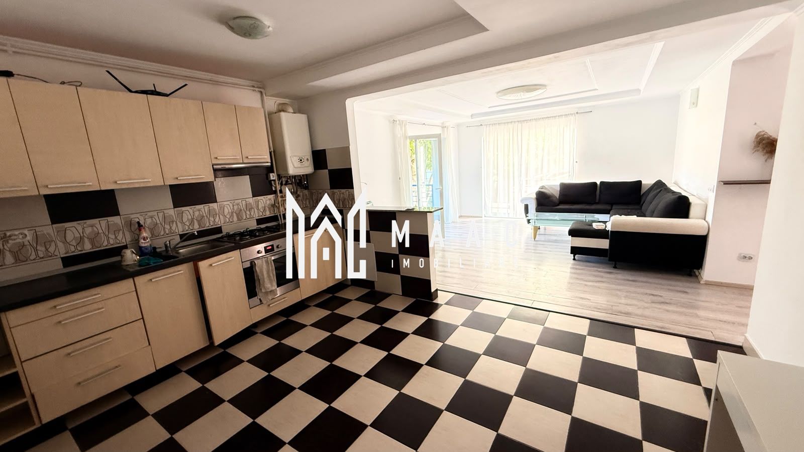 APARTAMENT 3 CAMERE CU GRADINA PROPRIE IN CISNADIE | 78mp /parcare — fotografia 3