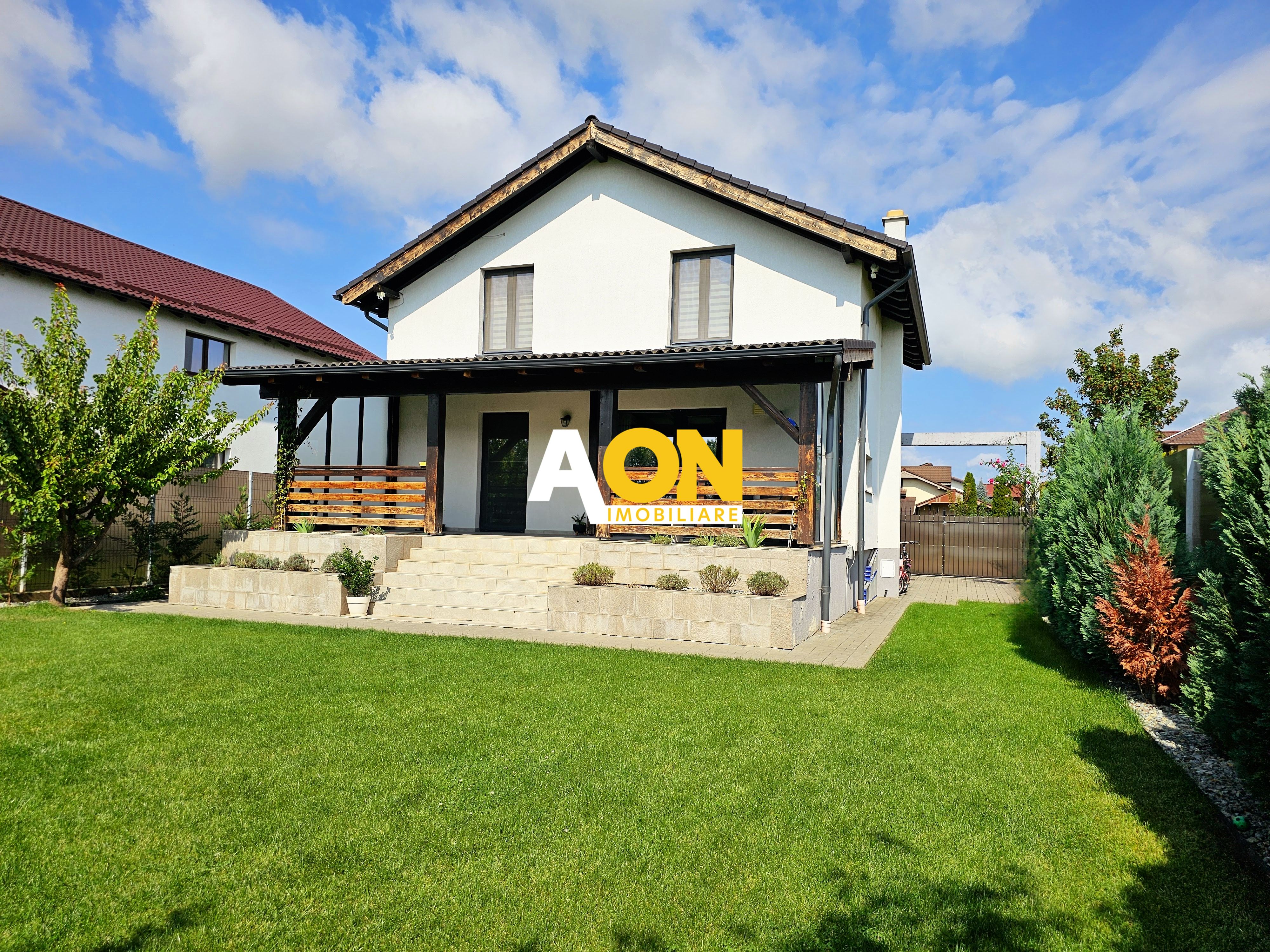 Casă modernă S+P+M, 5 camere, 423 mp teren, cartier Orizont, Micești