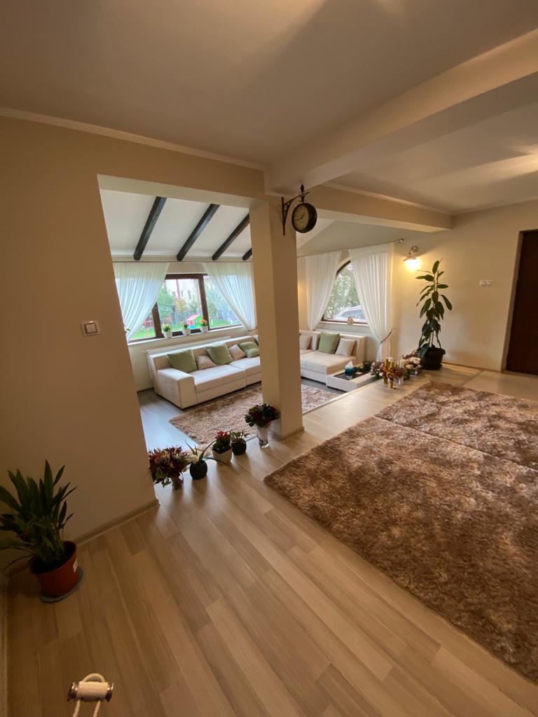 Casa 4 camere, Zona Scheia