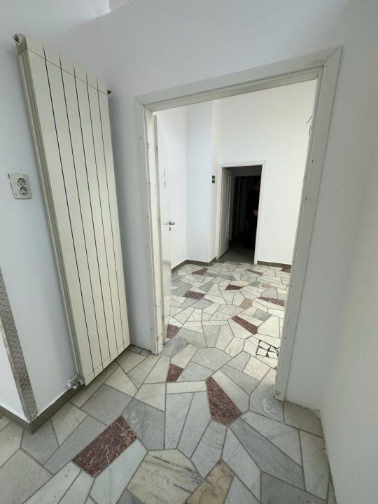 PROPRIETAR vand spatiu comercial pe Stefan Cel Mare — fotografia 4