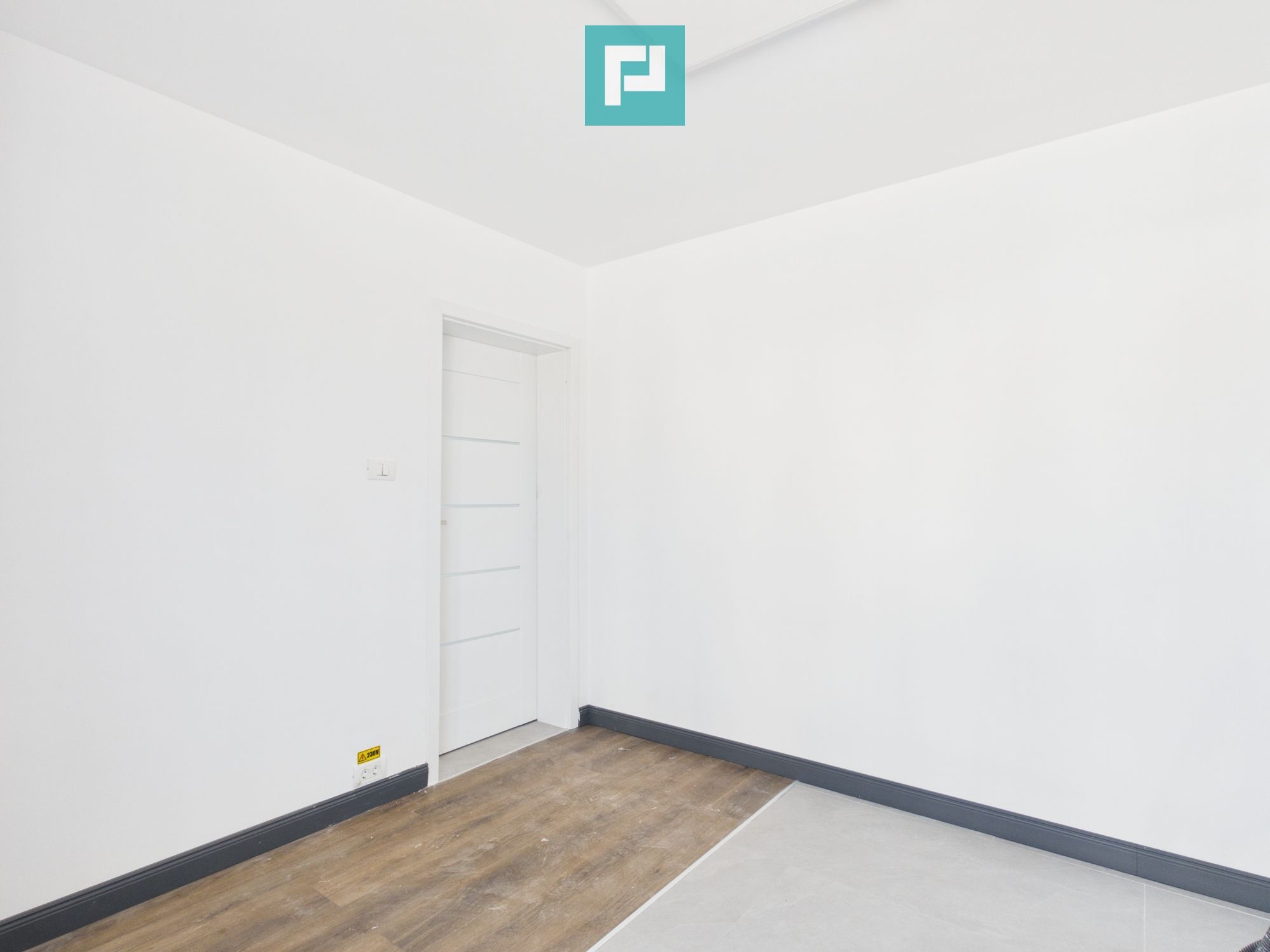 Birou 32 mp Oradea, parcare proprie, acces centură — fotografia 3