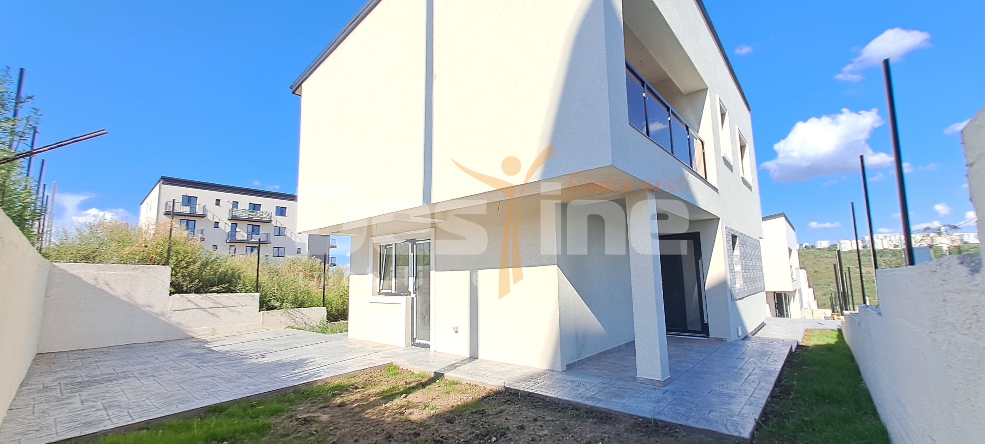 Casă individuală cu 4 camere și teren de 450 mp – Rediu — fotografia 2